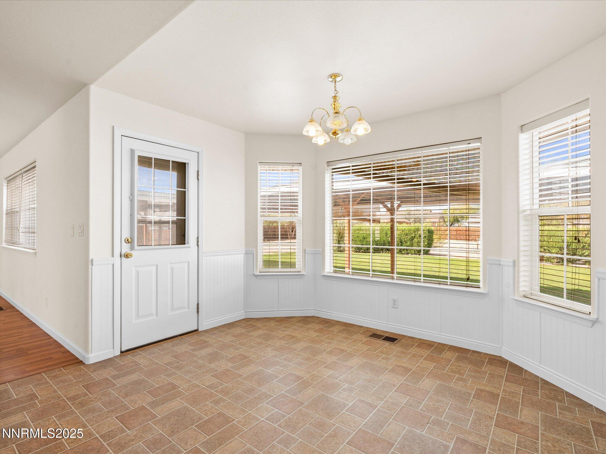 028-696 Sunrise Terrace-NEW-118