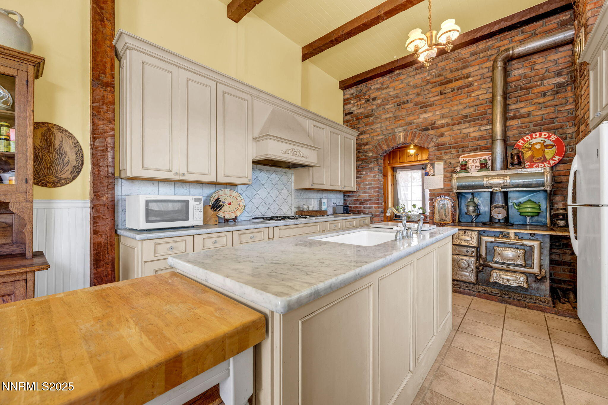 102-web-or-mls-2350-jacks-valley-rd