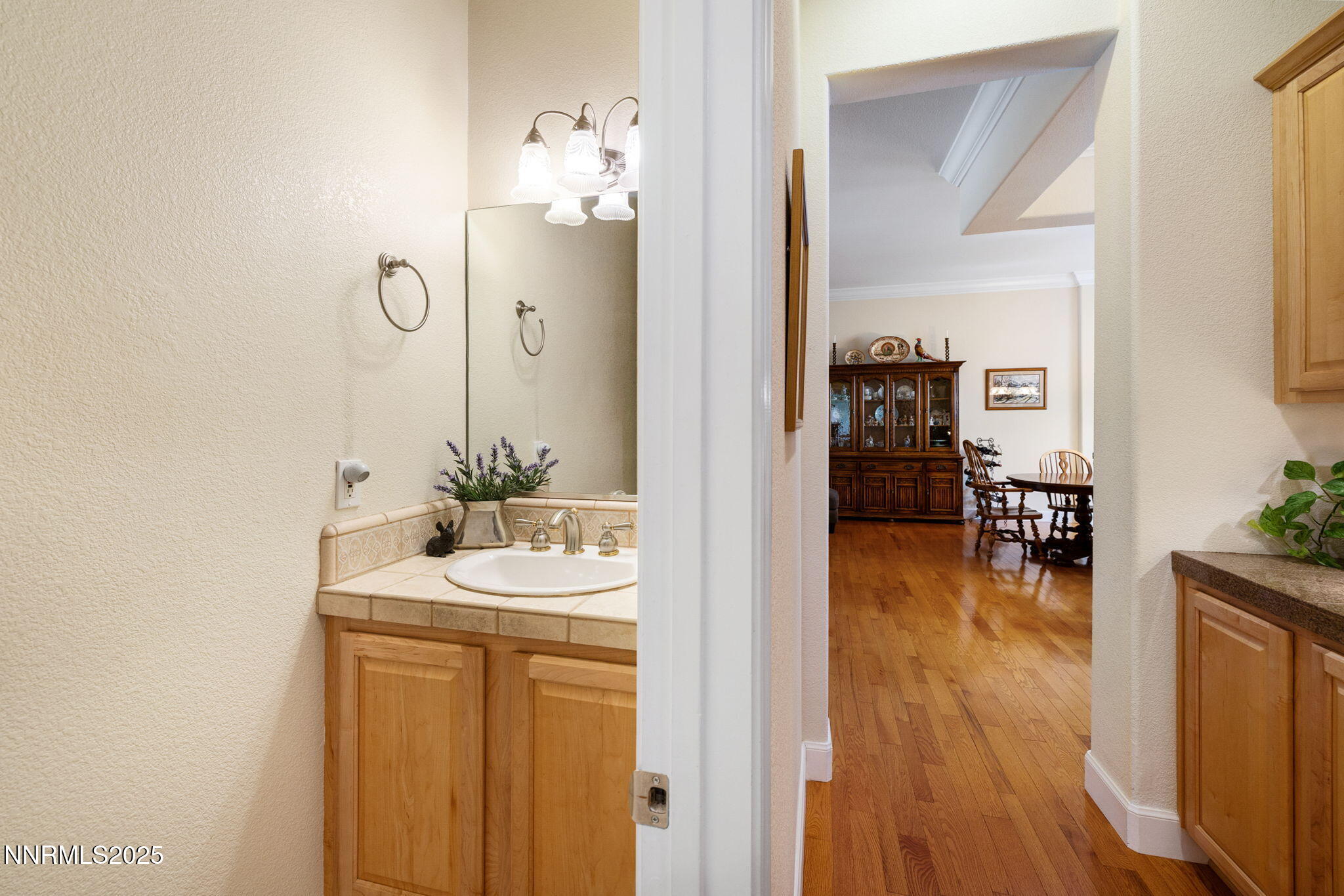 34-web-or-mls-4865 Buckhaven Rd-25