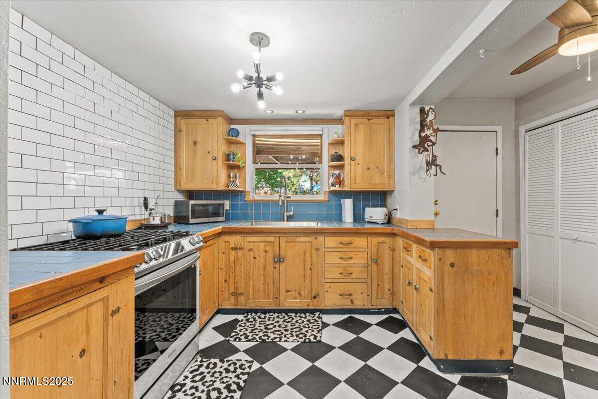 13-661 Thoma St Reno NV 89502 (13 of 35)