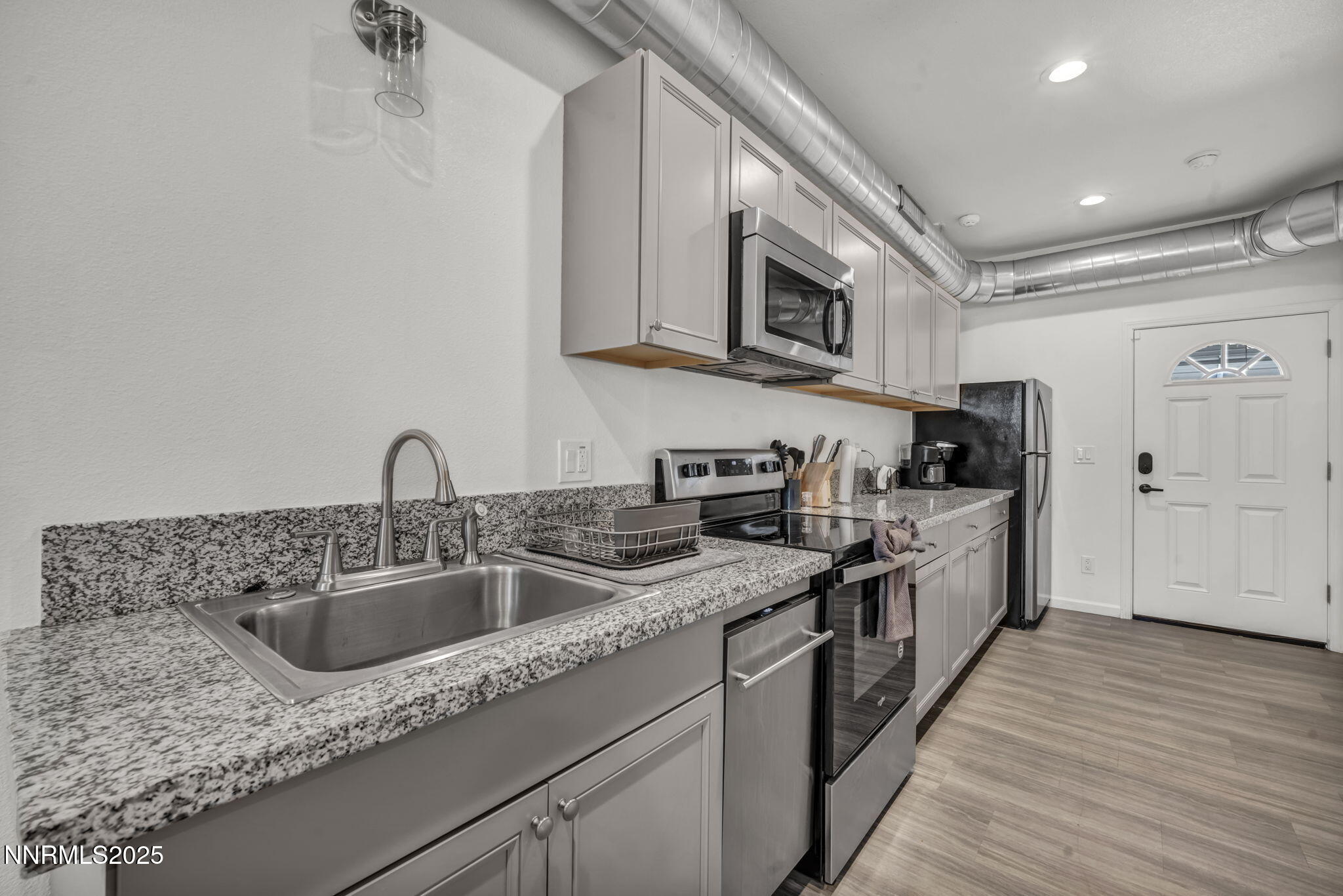 33-web-or-mls-442-e-7th-st-unit-2