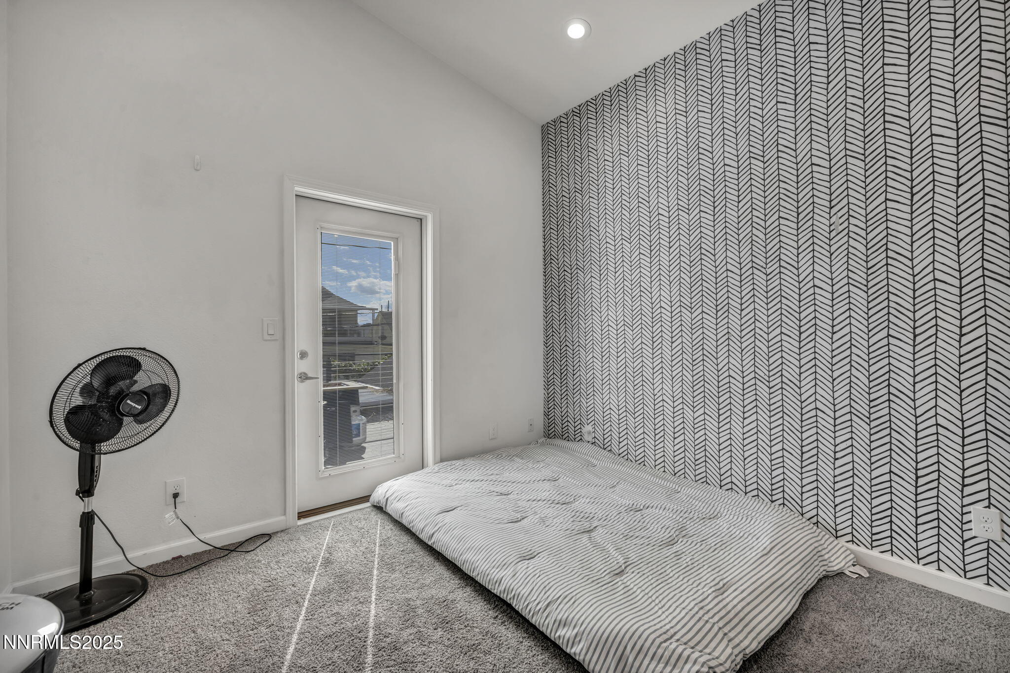 20-web-or-mls-442-e-7th-st-unit-2