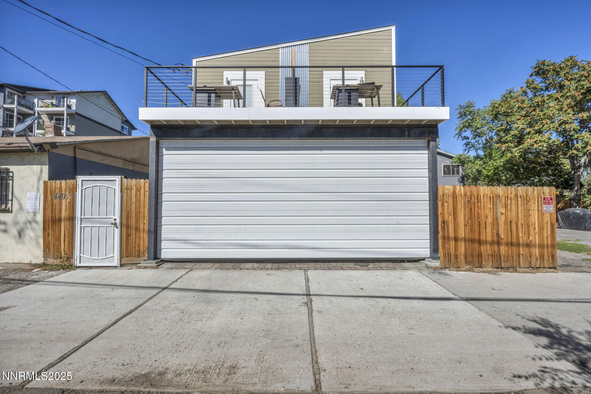 4-web-or-mls-442-e-7th-st-unit-2