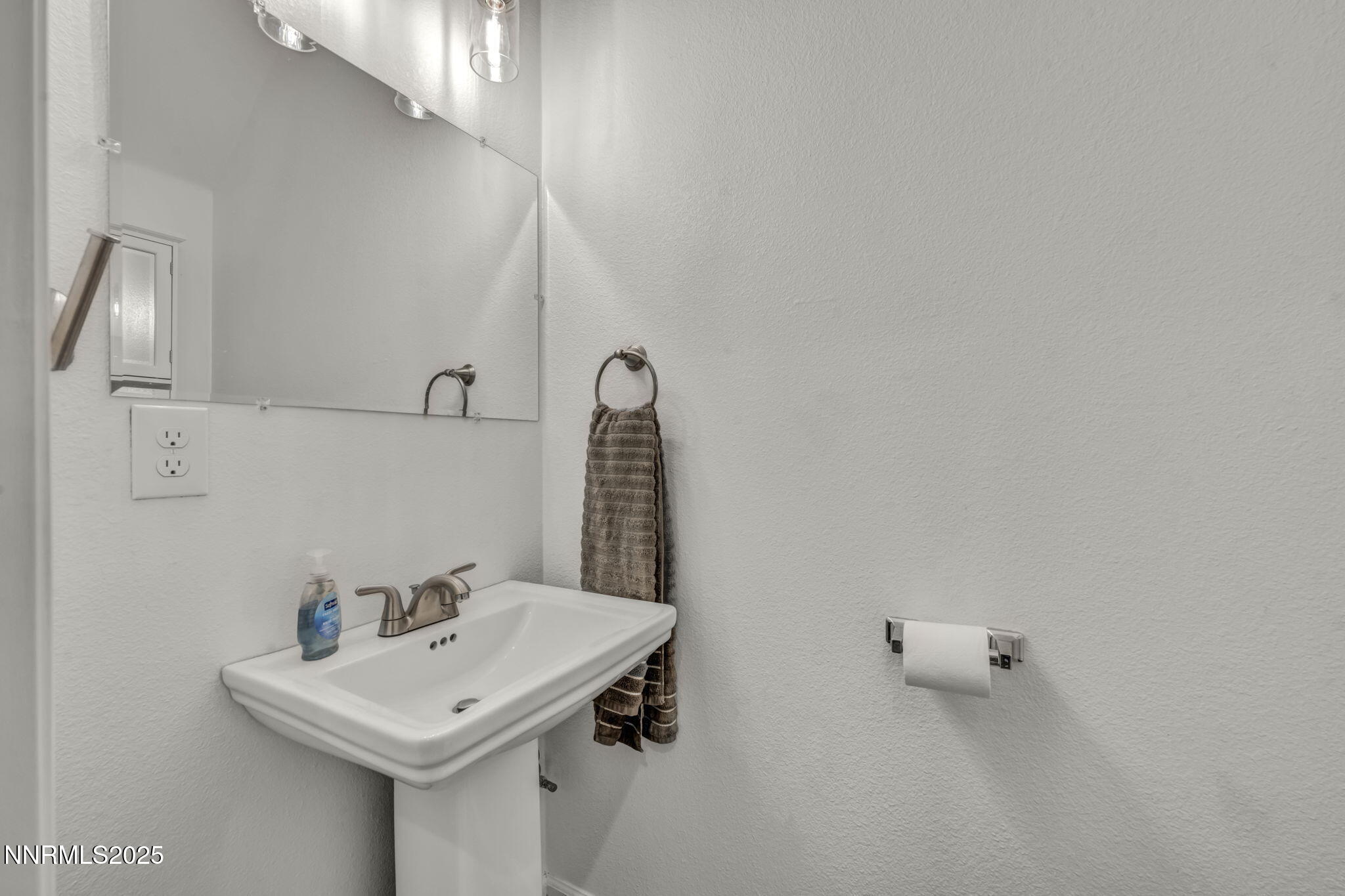 39-web-or-mls-442-e-7th-st-unit-2