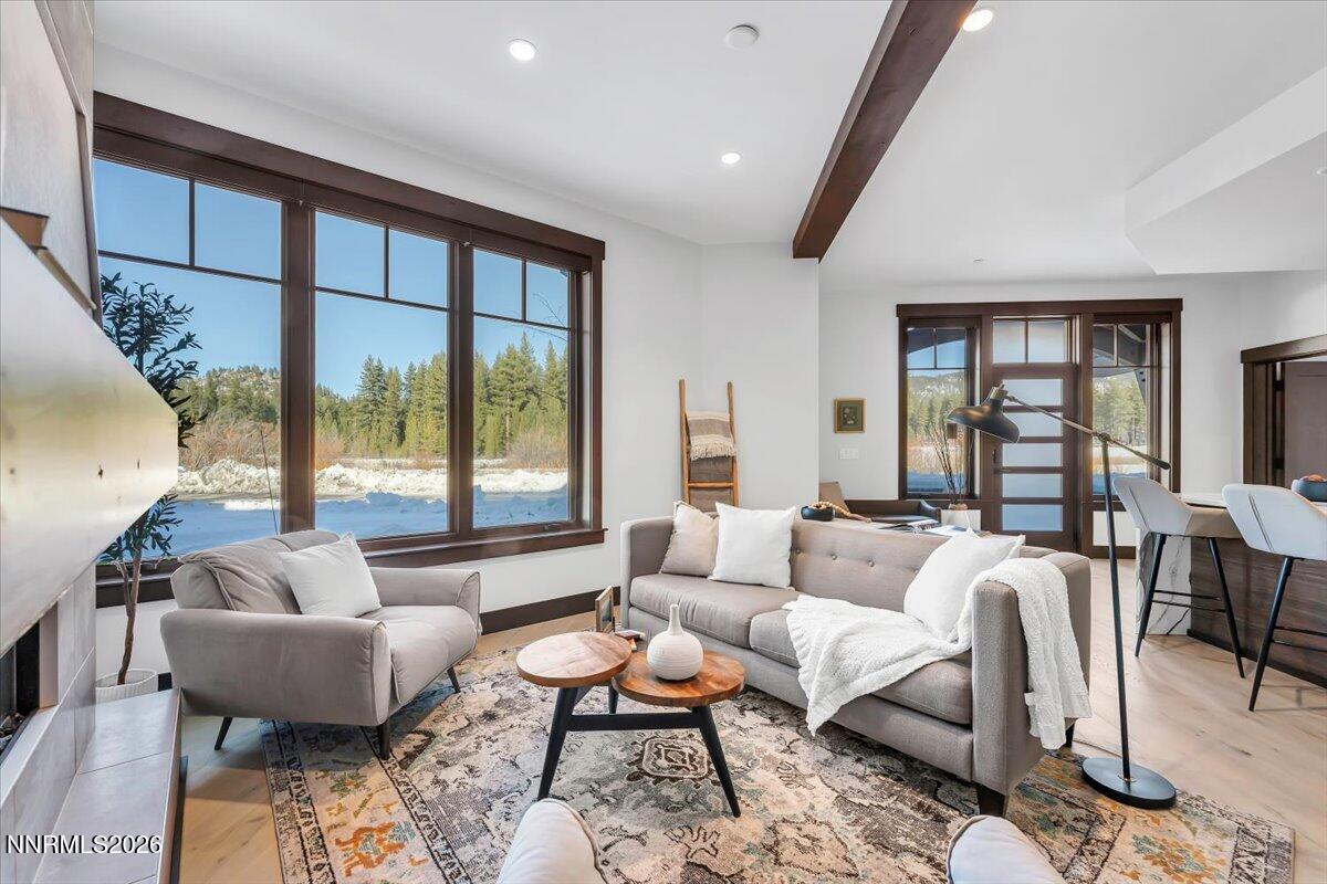 06-28 Beach Club Dr Unit 403 Stateline N