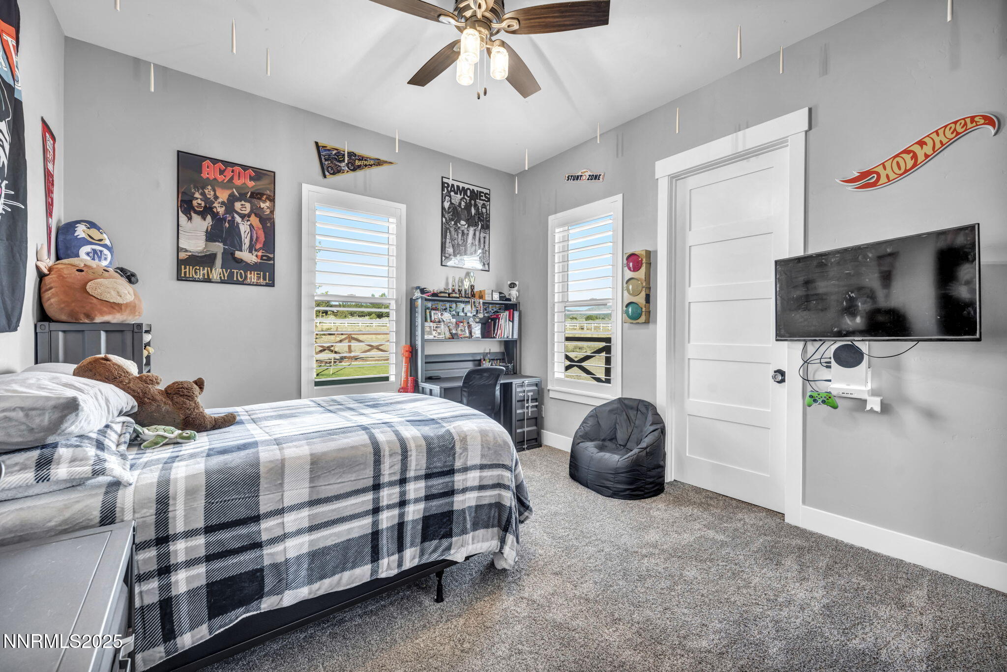 guest room 1