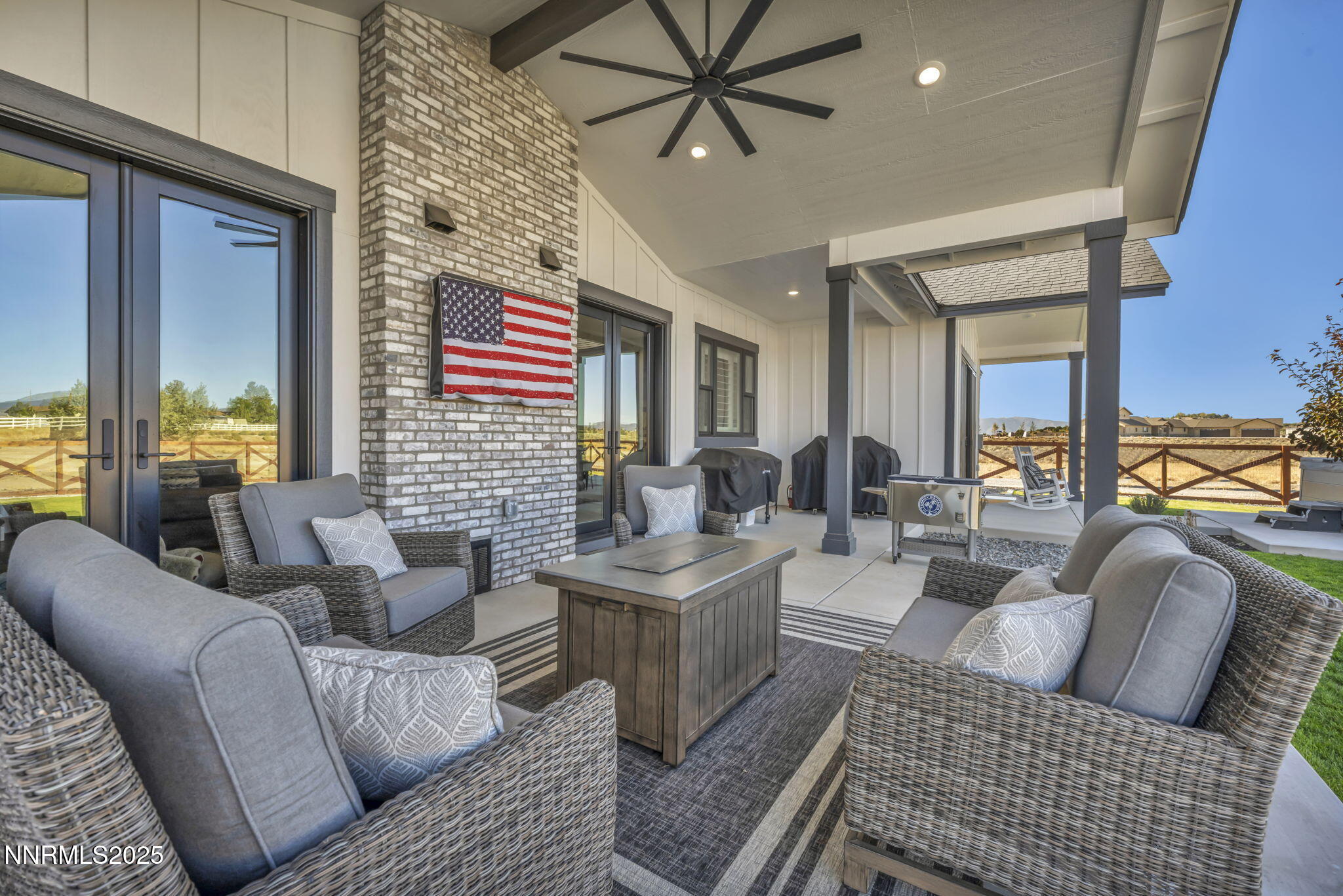 18-web-or-mls-1409-hunters-point-dr