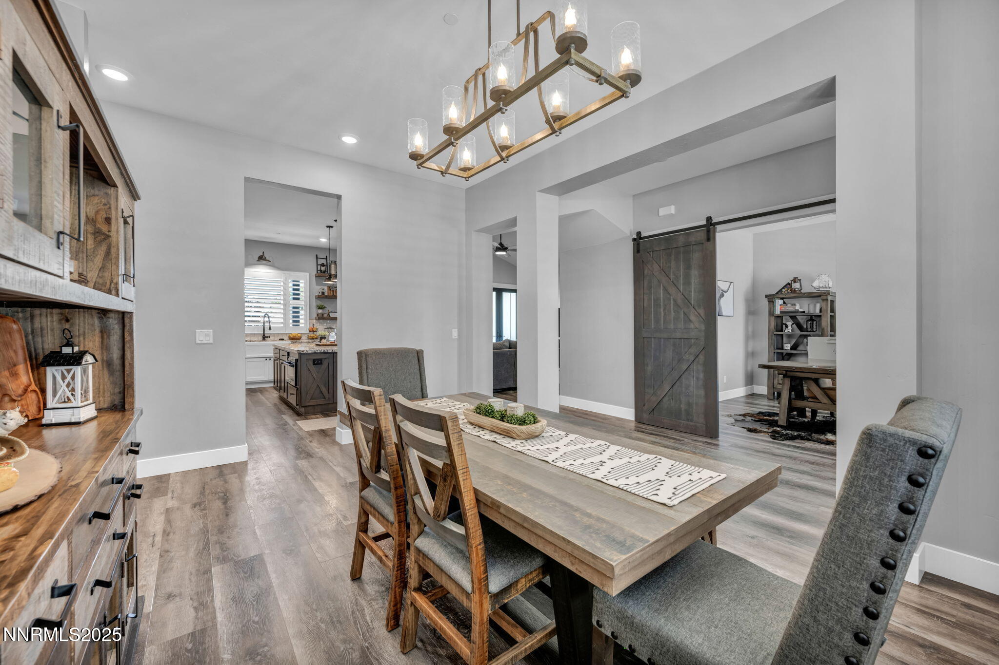 21-web-or-mls-1409-hunters-point-dr