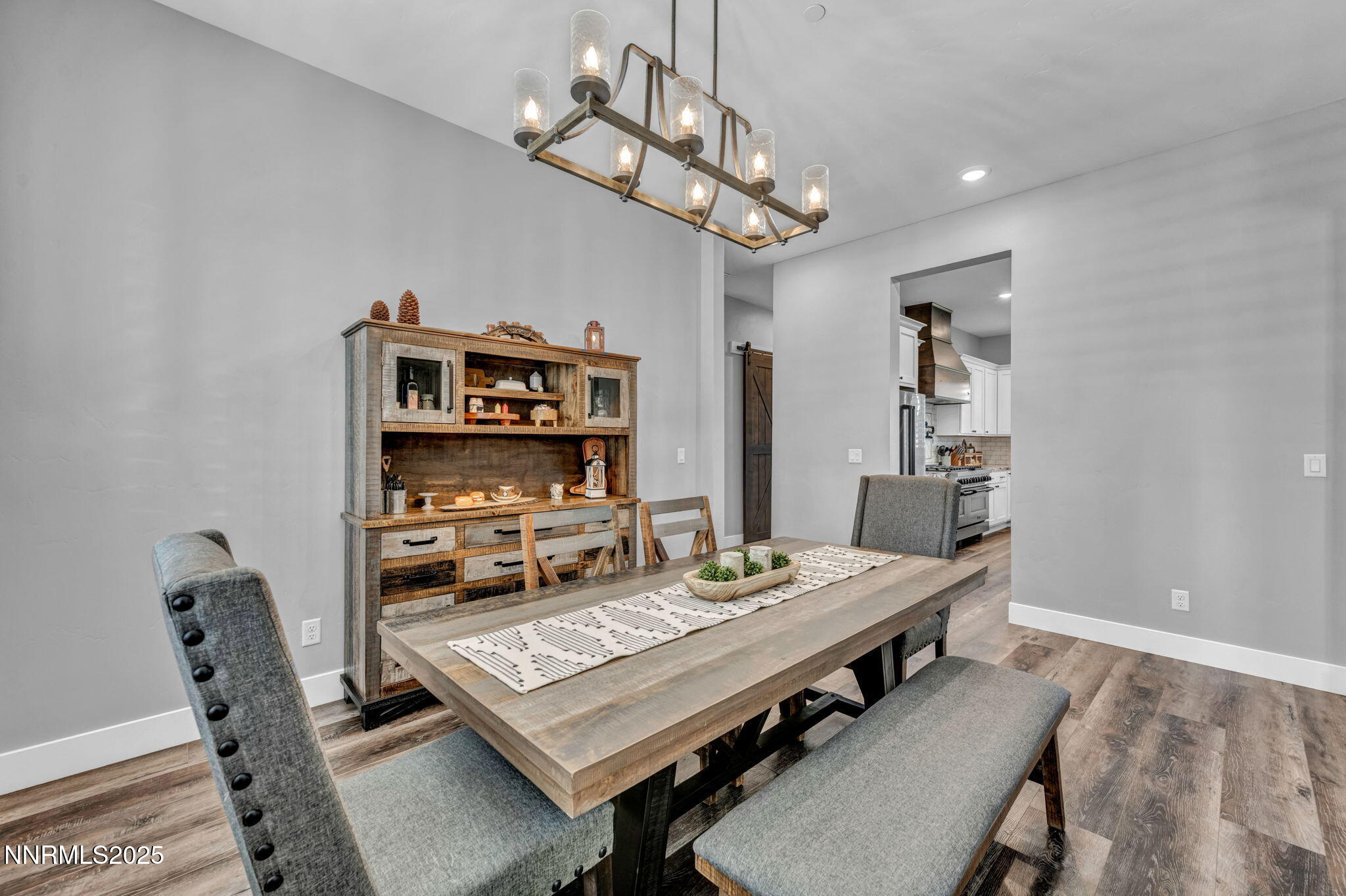 20-web-or-mls-1409-hunters-point-dr