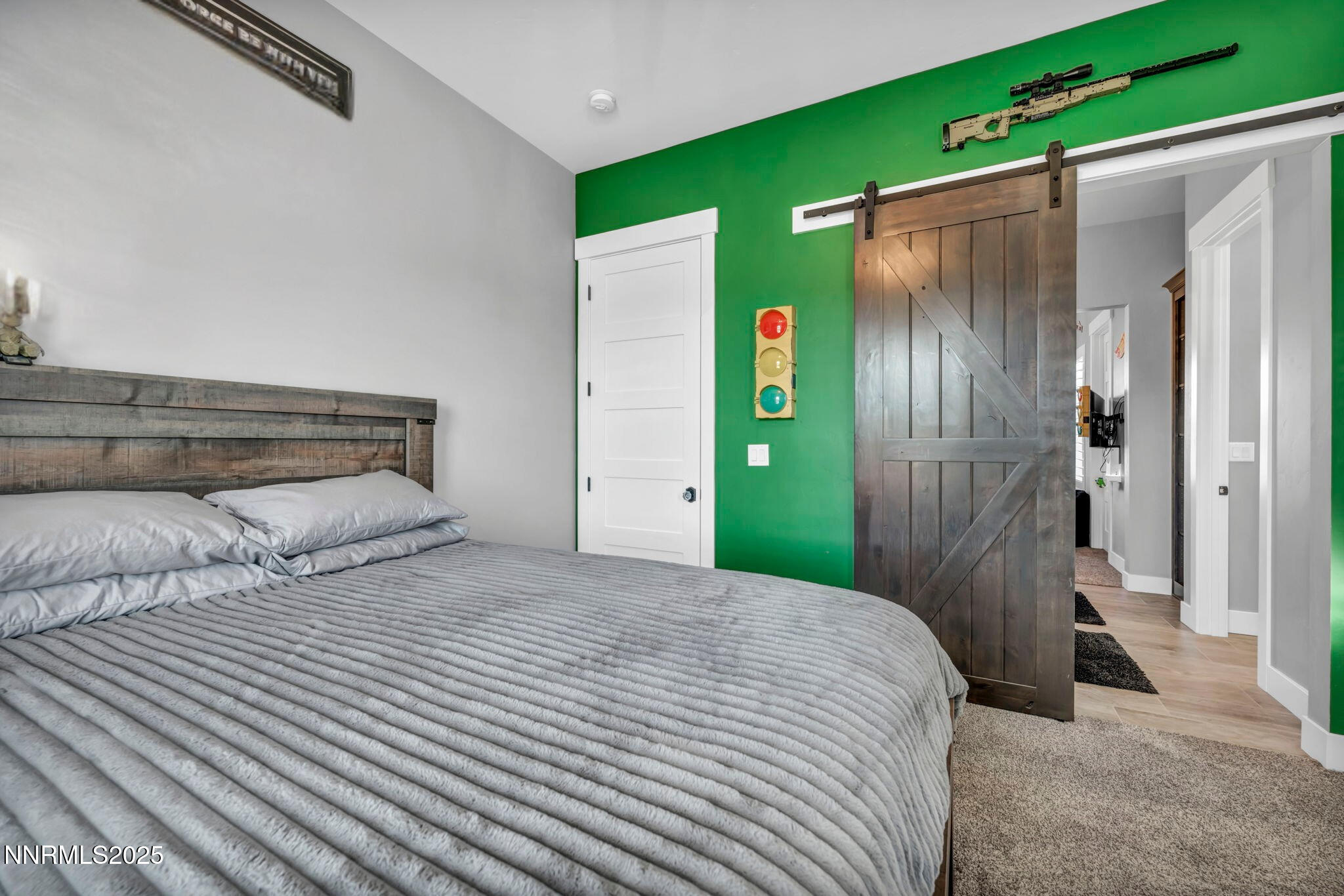 95-web-or-mls-1409-hunters-point-dr