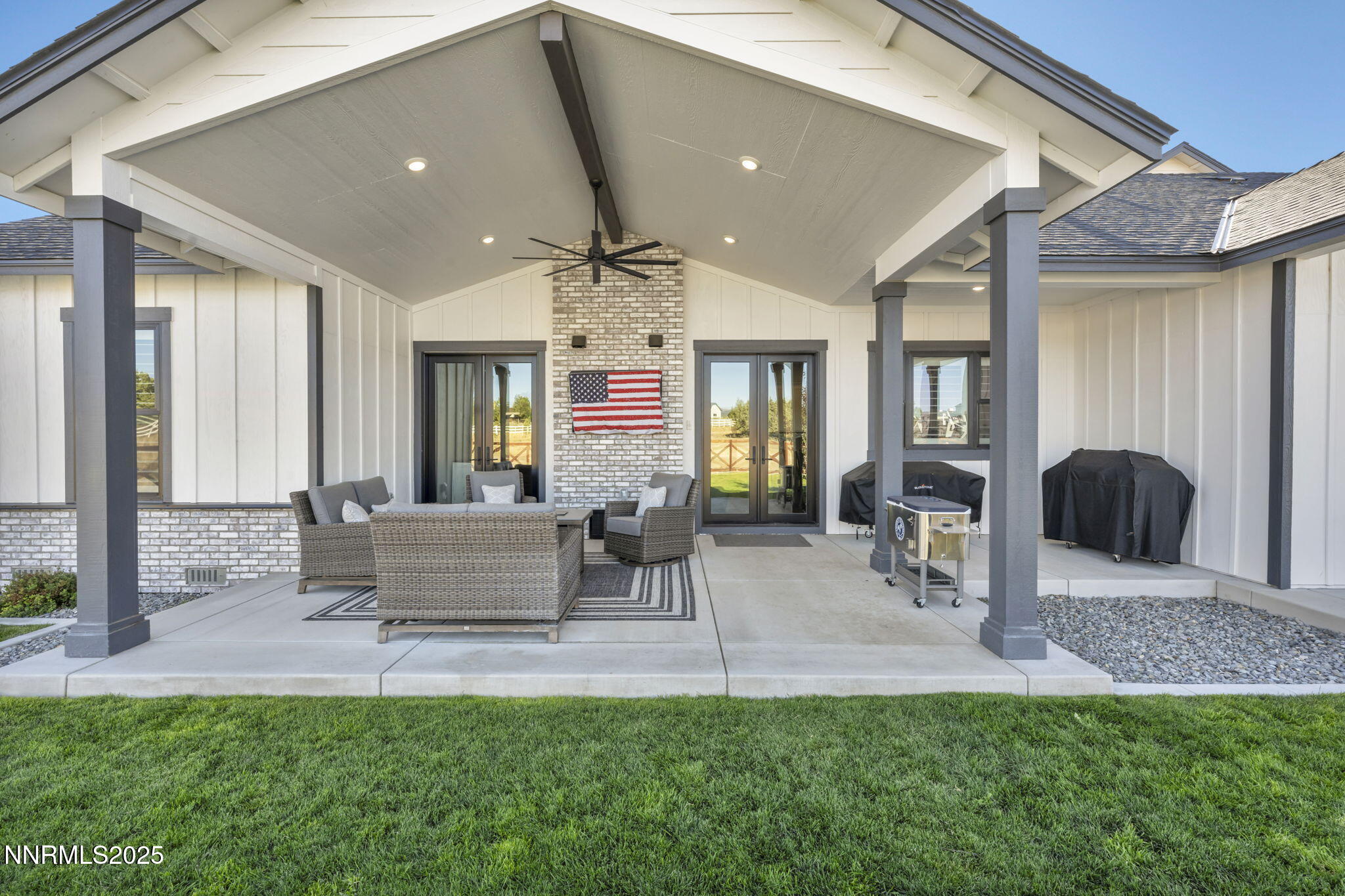 20-web-or-mls-1409-hunters-point-dr