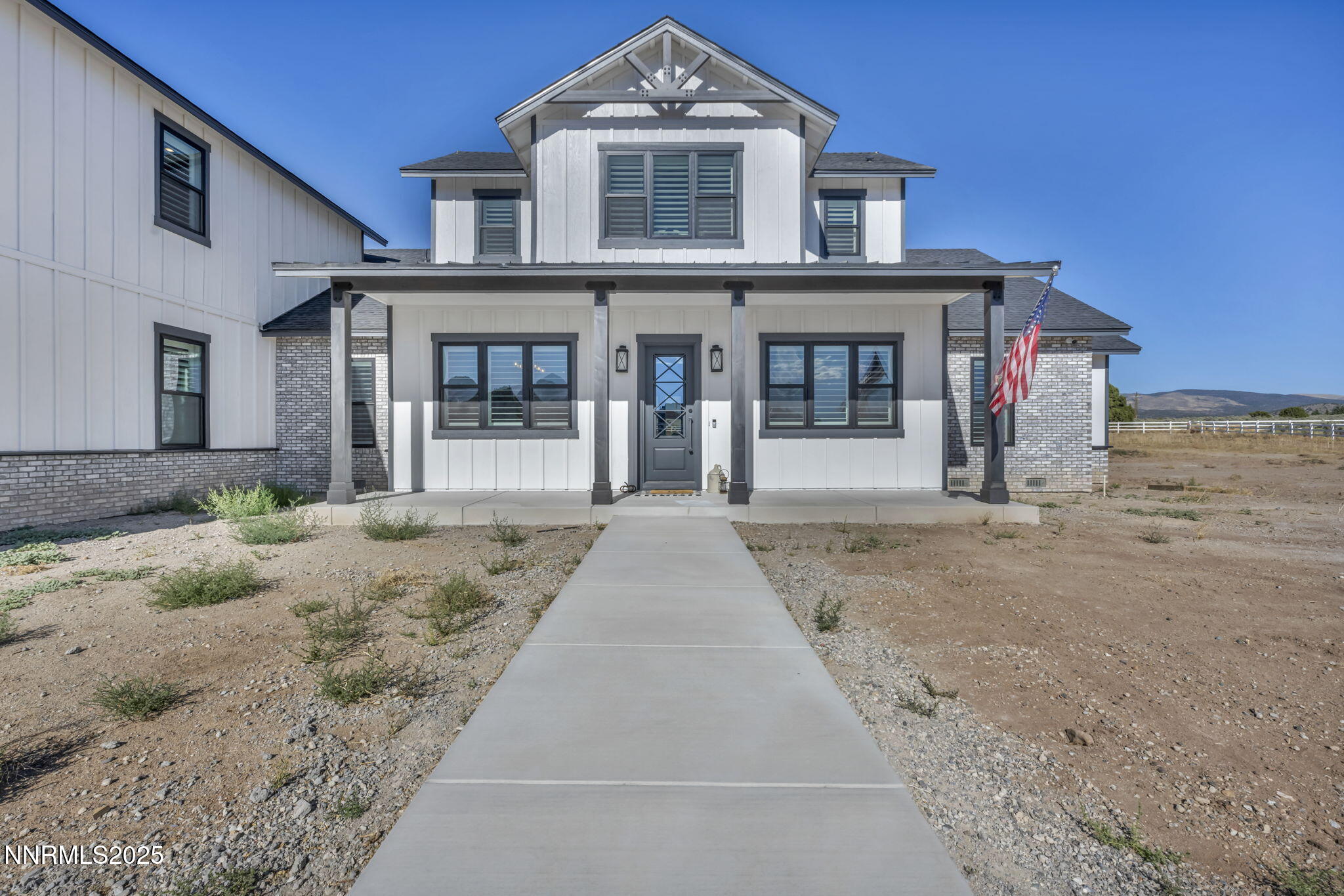 7-web-or-mls-1409-hunters-point-dr