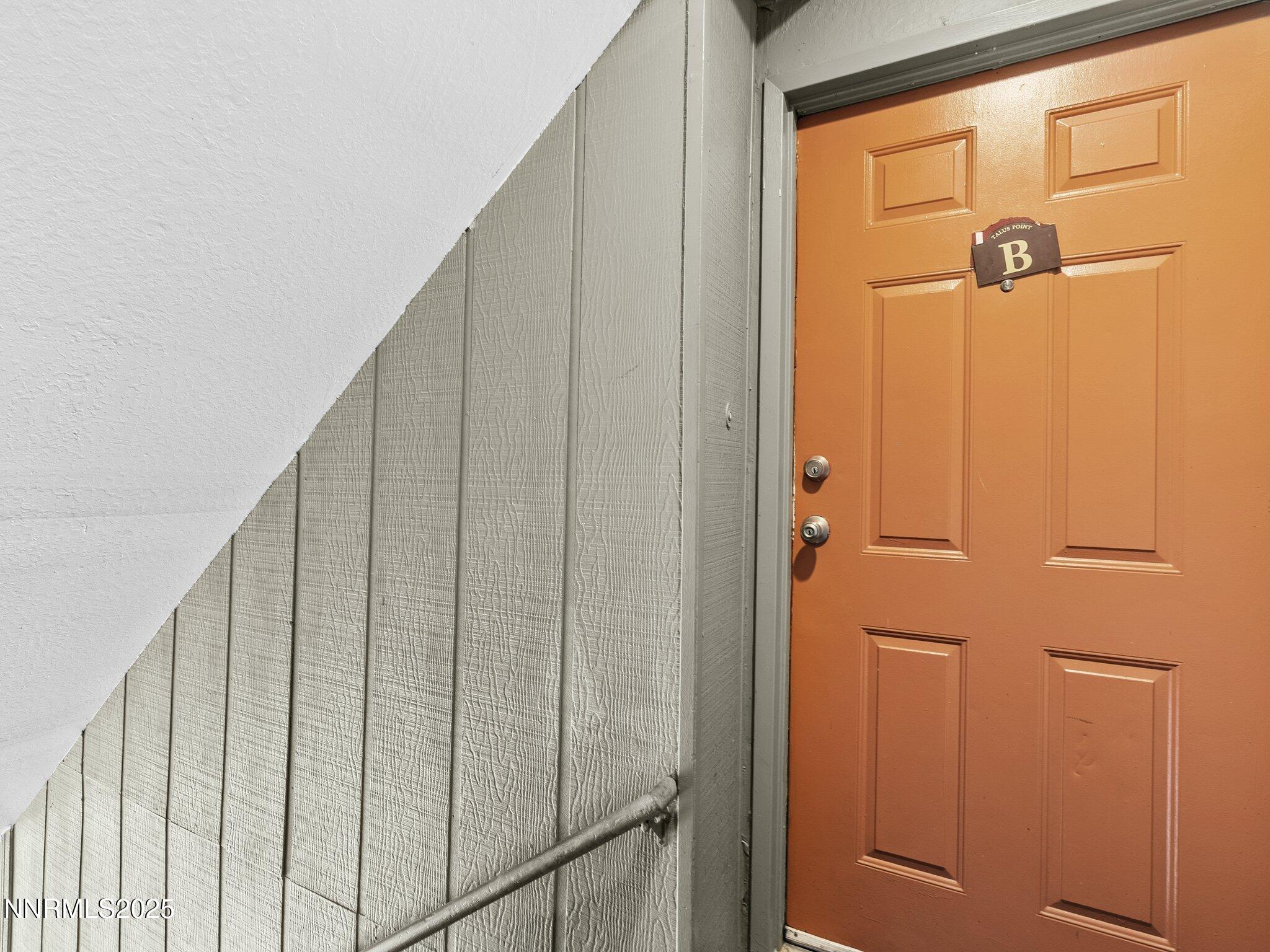 230 Bisset Ct-Unit B-103