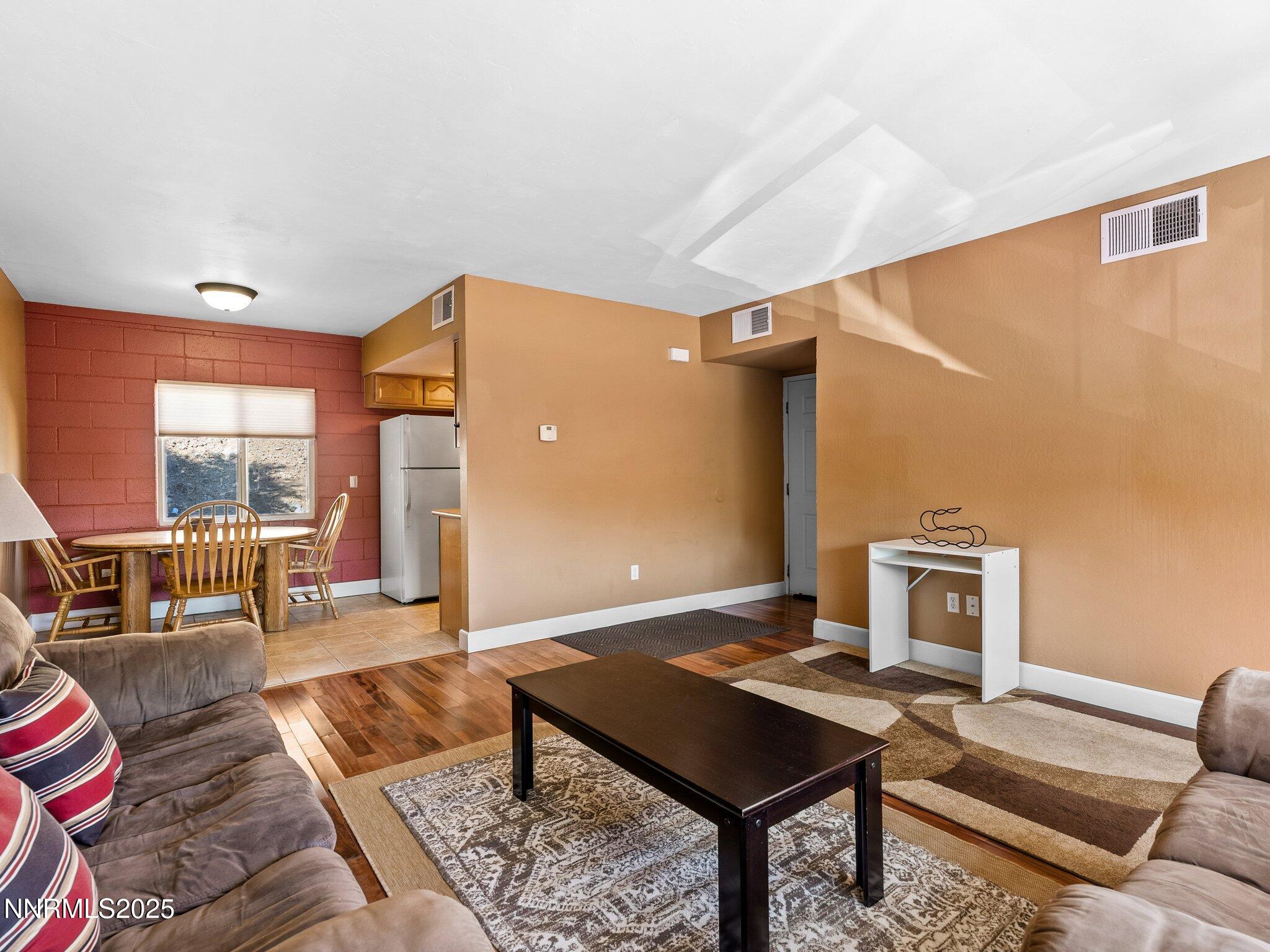 230 Bisset Ct-Unit B-107