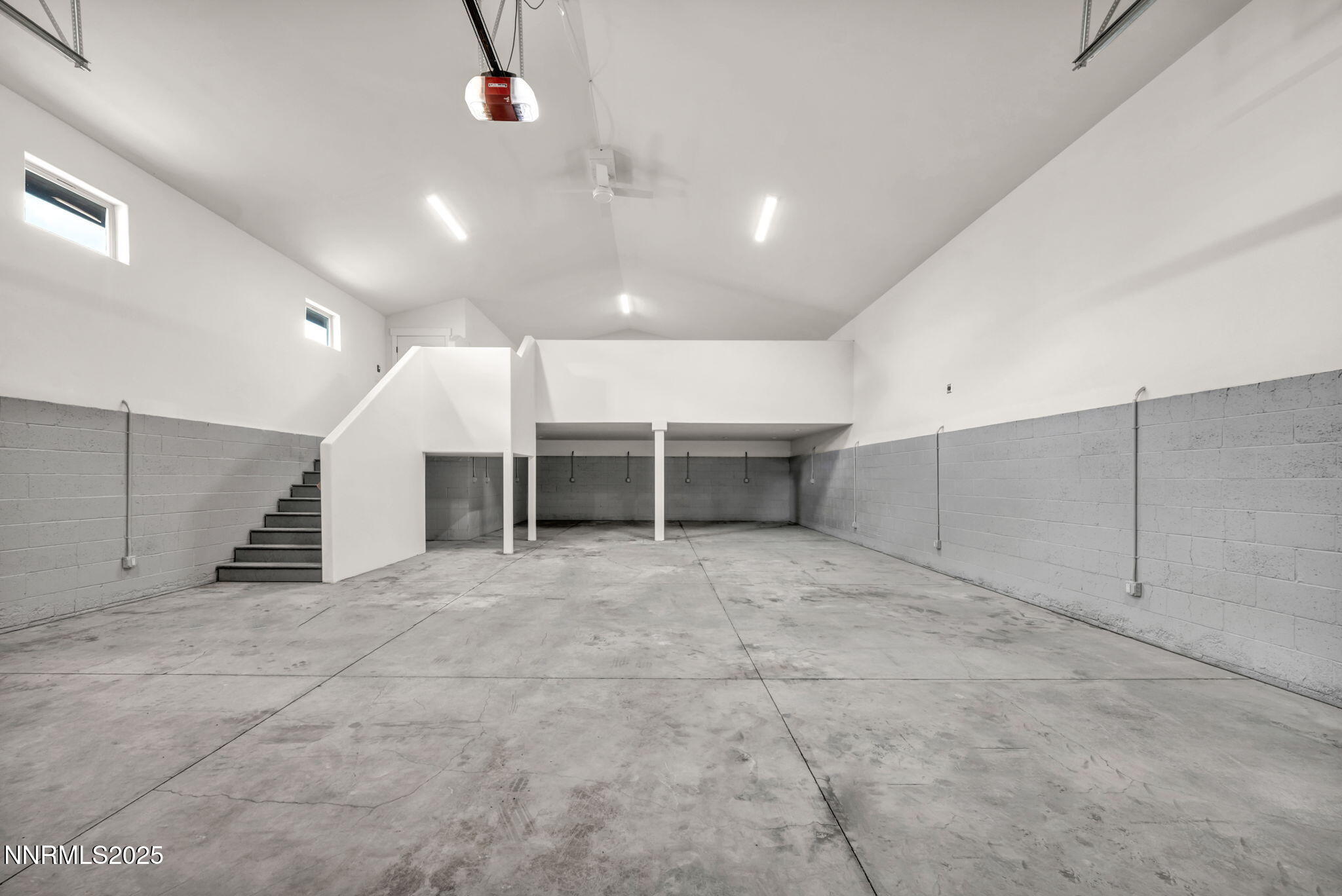 158-web-or-mls-656-stones-throw-rd