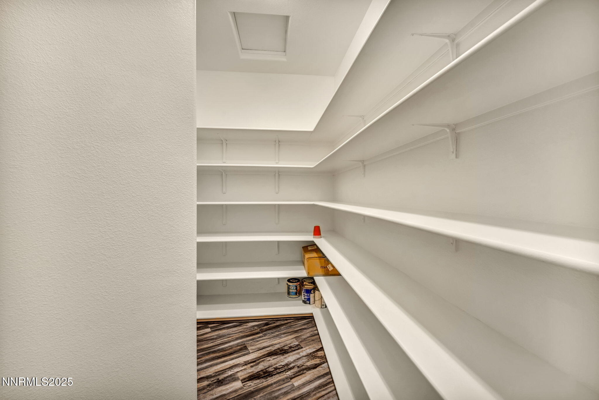 96-web-or-mls-656-stones-throw-rd