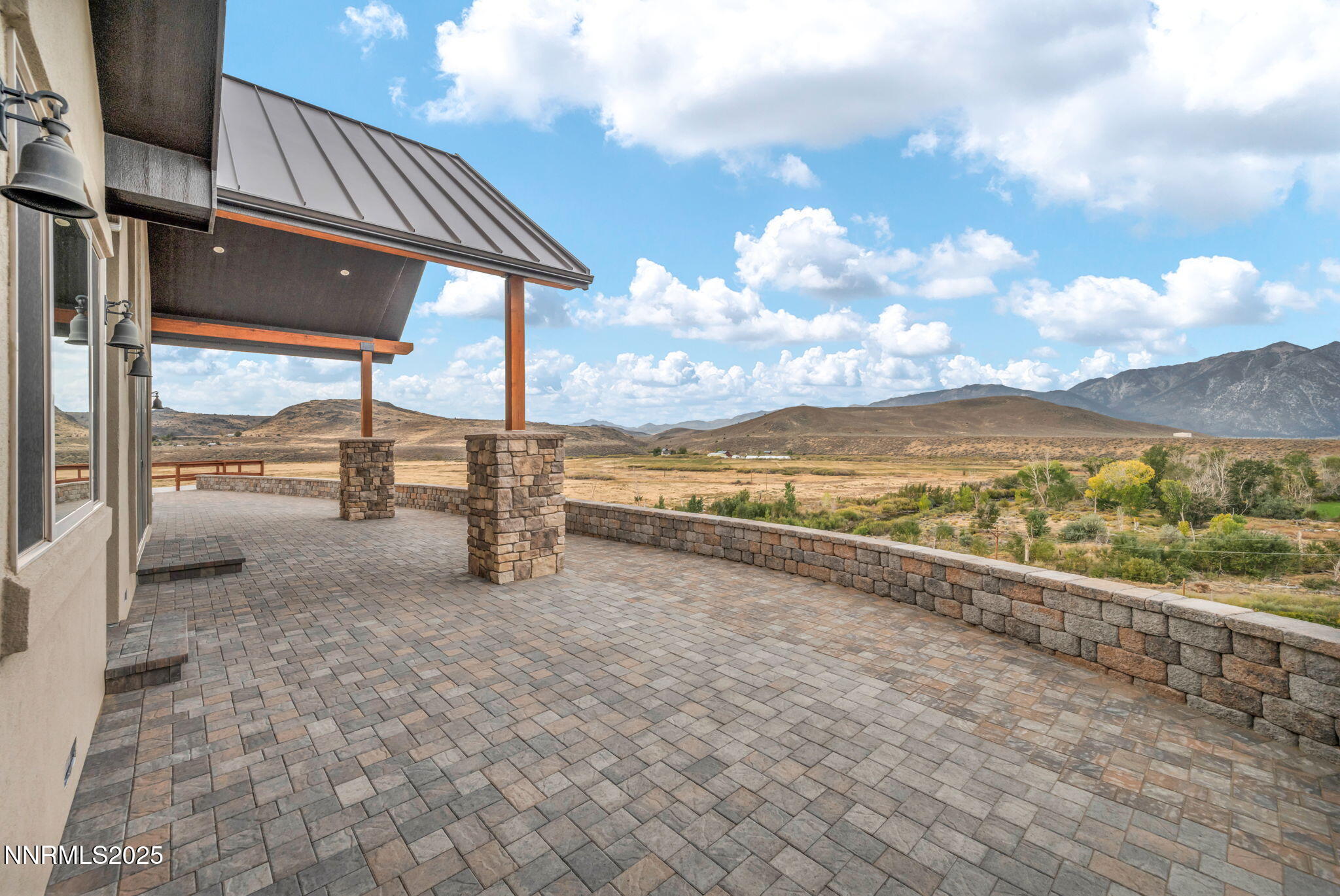 22-web-or-mls-656-stones-throw-rd