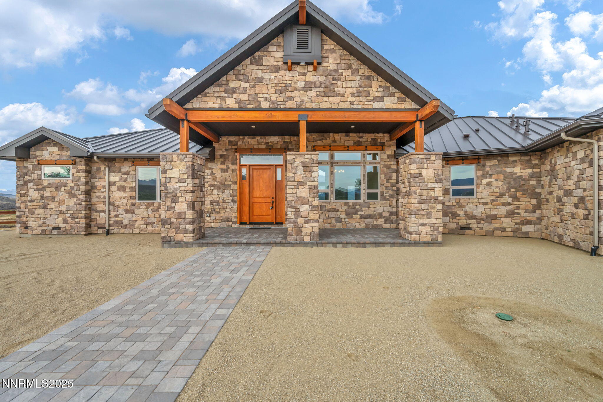 5-web-or-mls-656-stones-throw-rd