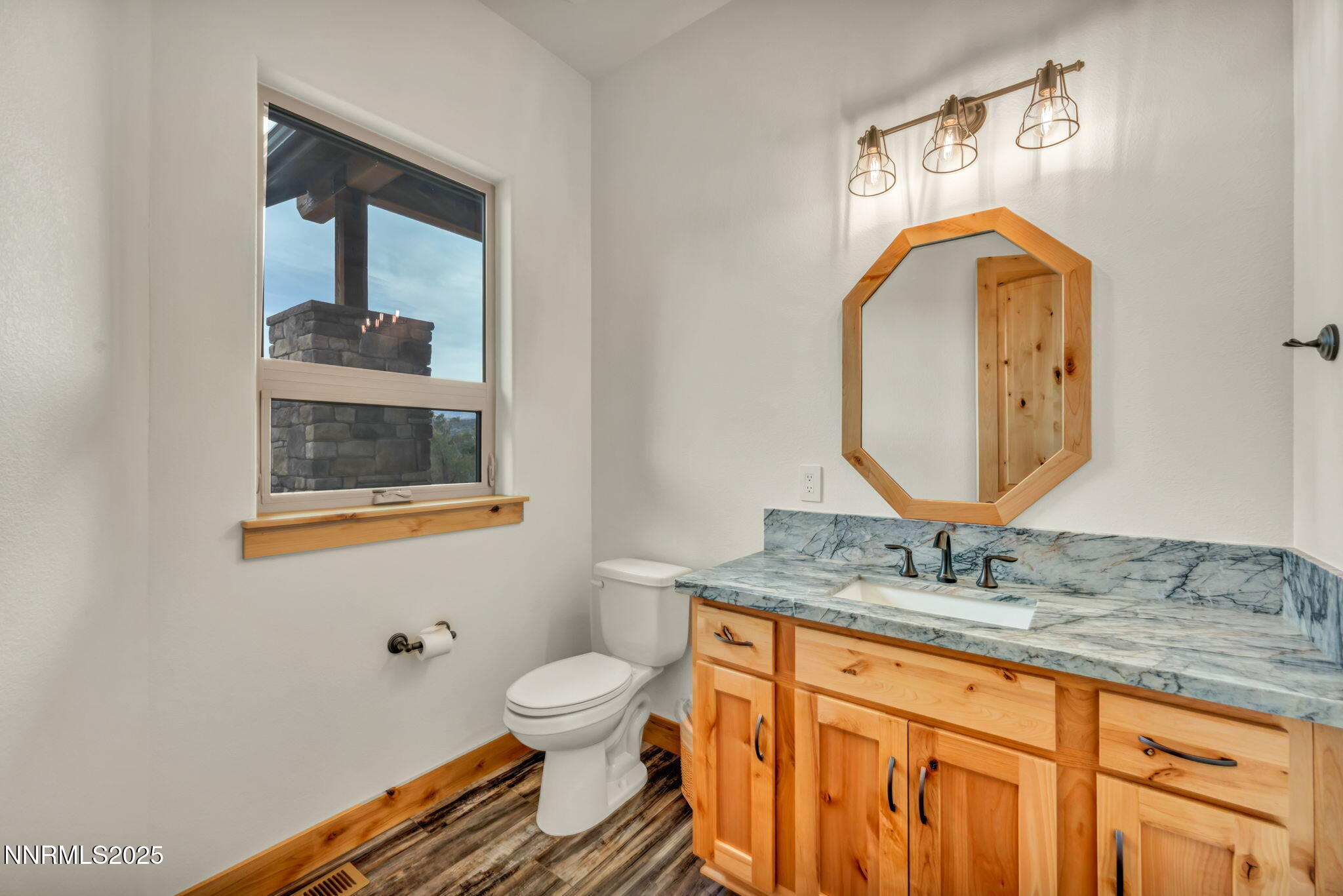 99-web-or-mls-656-stones-throw-rd