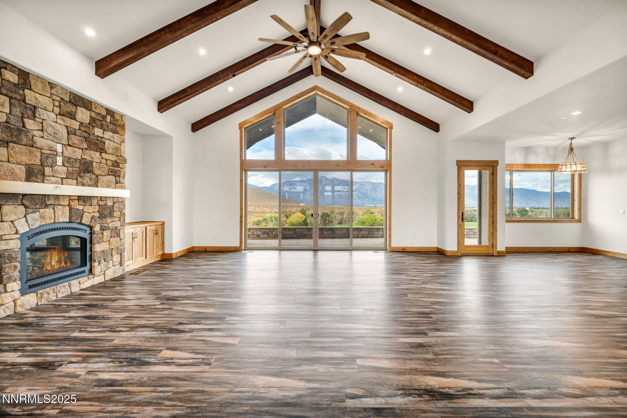 76-web-or-mls-656-stones-throw-rd