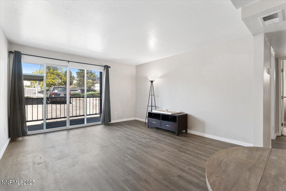 06-2555 Clear Acre Lane Reno NV 89512 (6