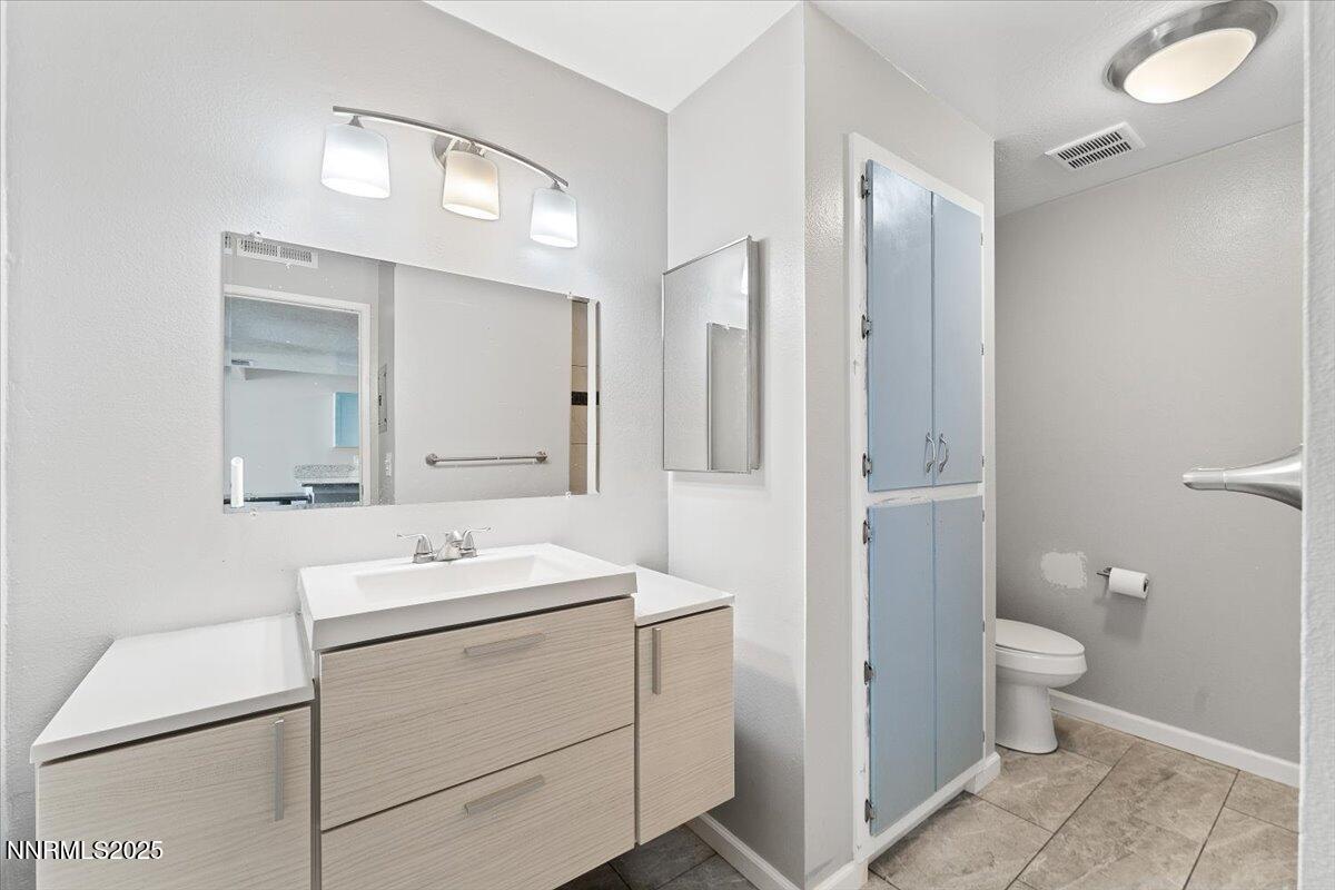 13-2555 Clear Acre Lane Reno NV 89512 (1