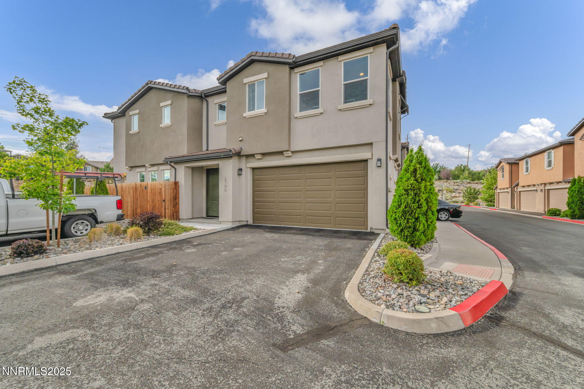 2-web-or-mls-2195-santona-cir