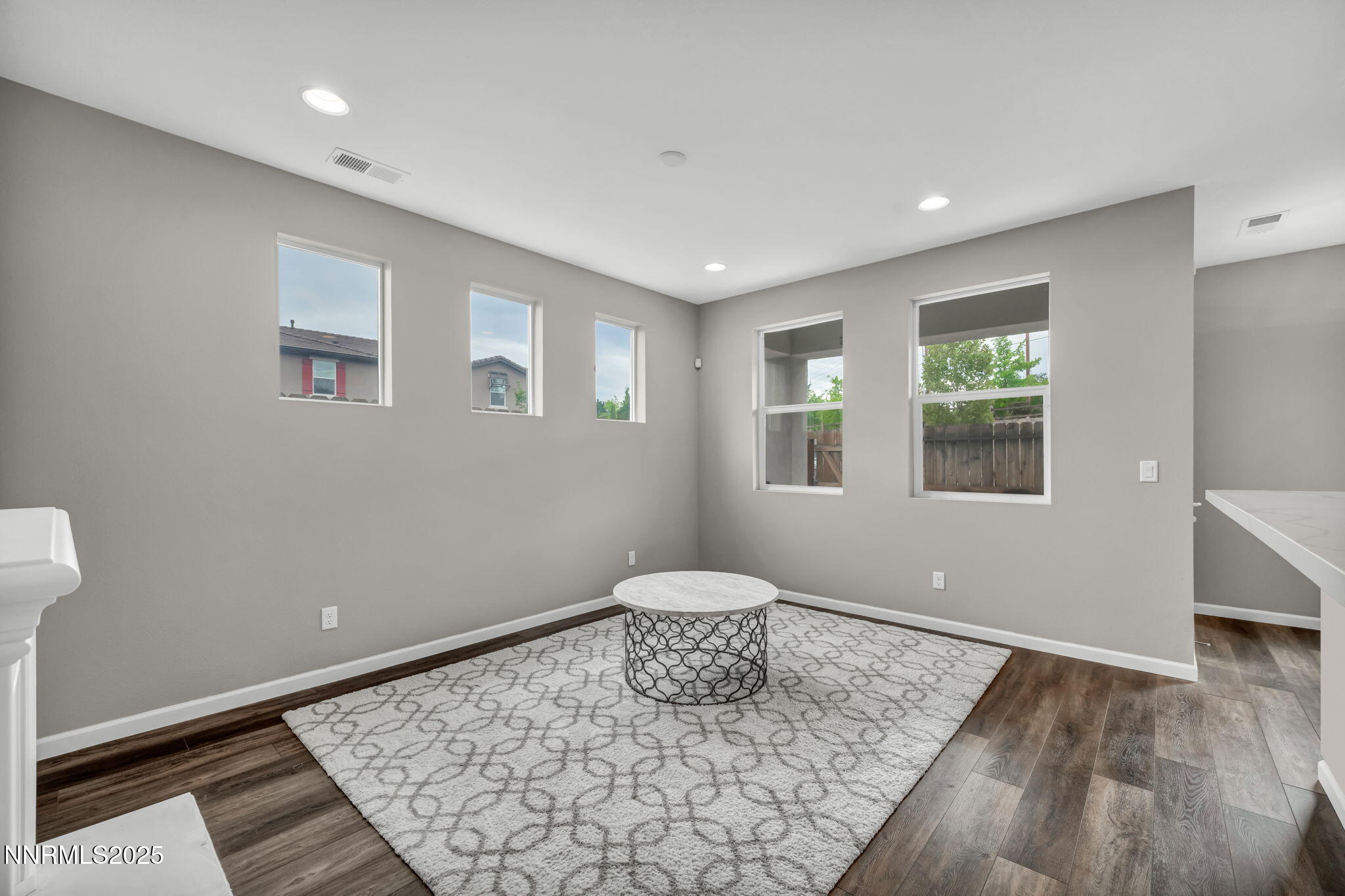 22-web-or-mls-2195-santona-cir