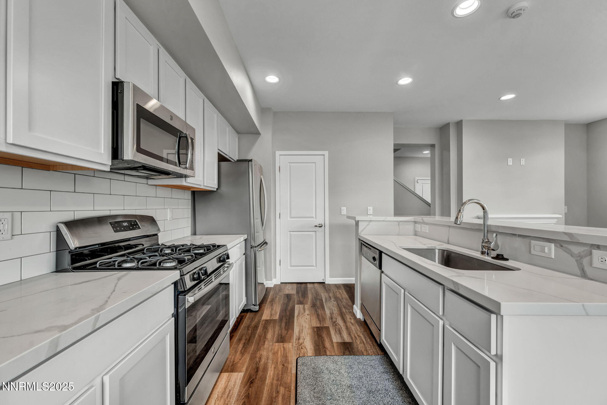 24-web-or-mls-2195-santona-cir