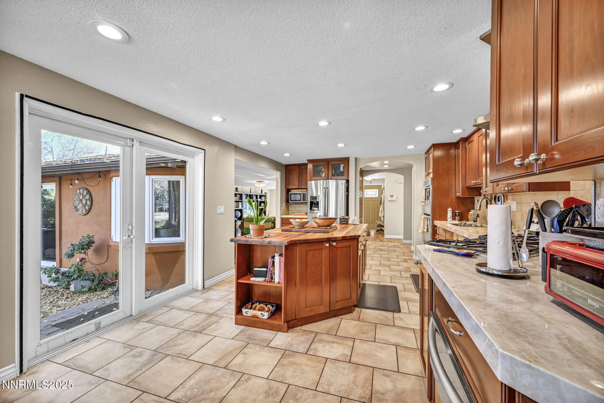 64-web-or-mls-1165-harvey-ln