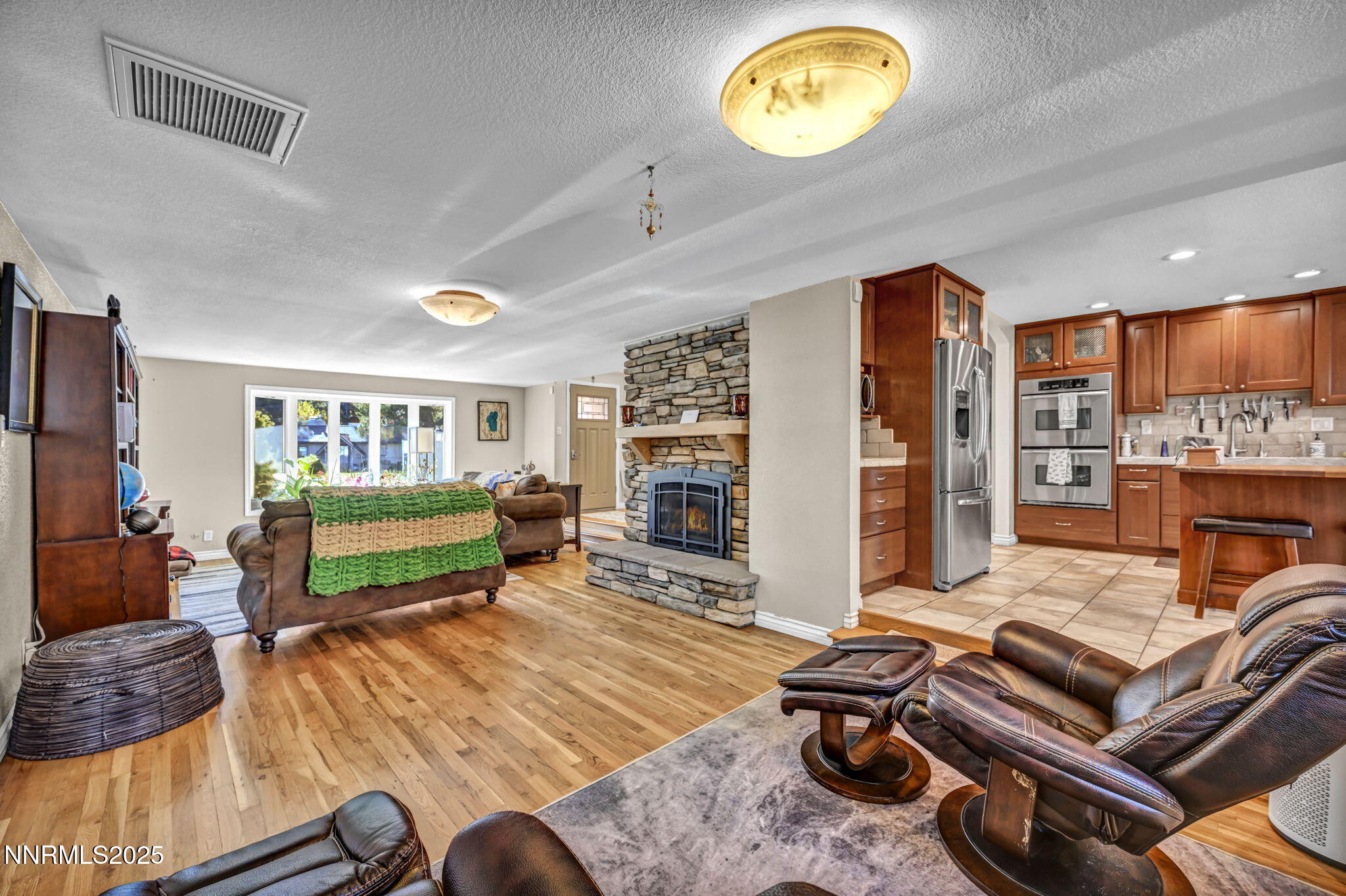 44-web-or-mls-1165-harvey-ln