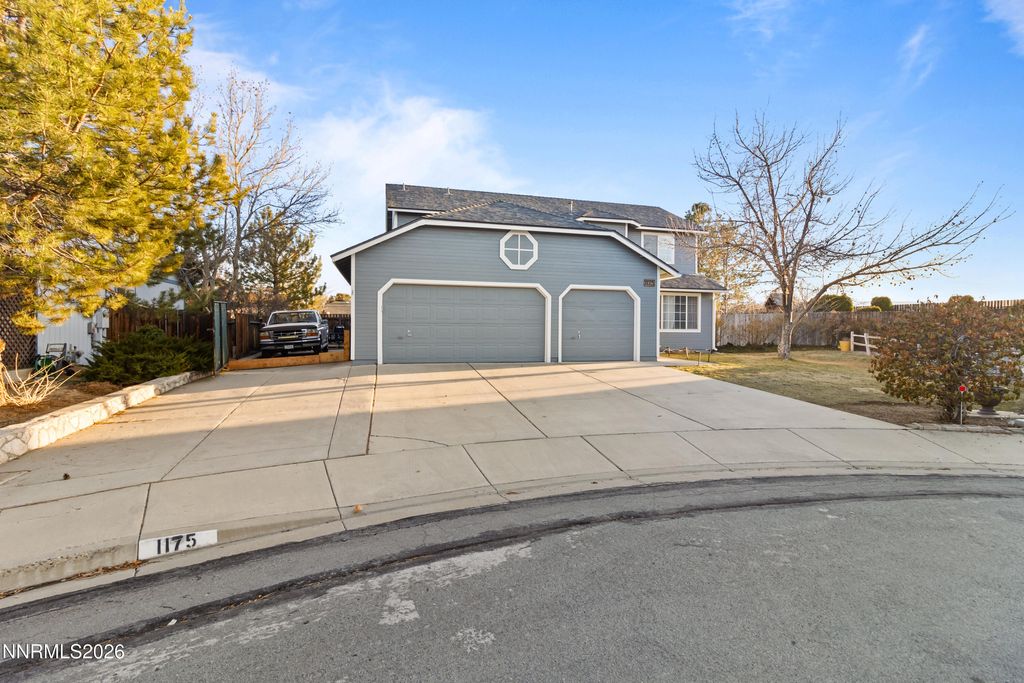 Photo of 1175 La Cresta Court, Sparks, NV 89436 (MLS # 260002491)