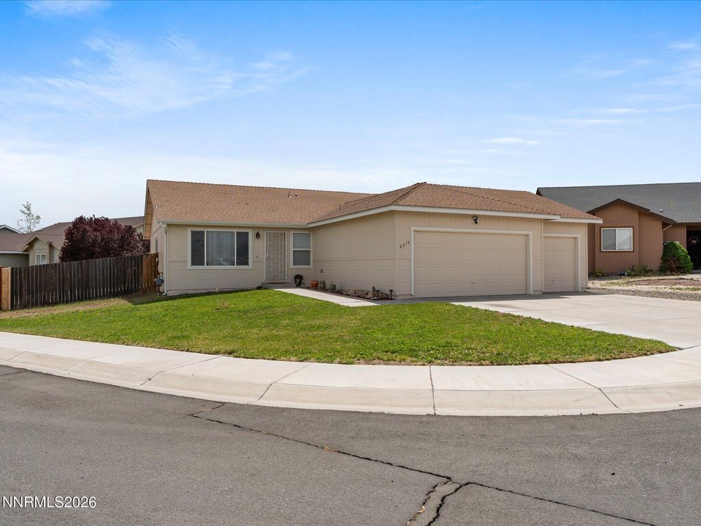 Photo of 2215 Ellice Way, Fernley, NV 89408 (MLS # 260005586)
