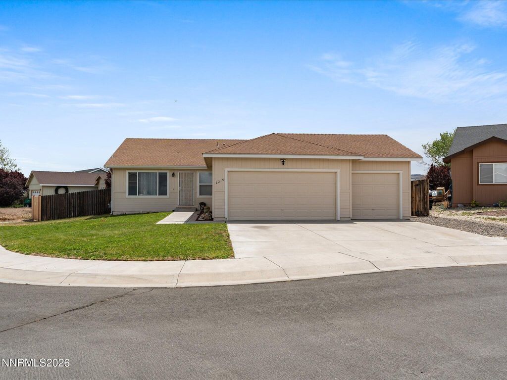 Photo of 2215 Ellice Way, Fernley, NV 89408 (MLS # 260005586)