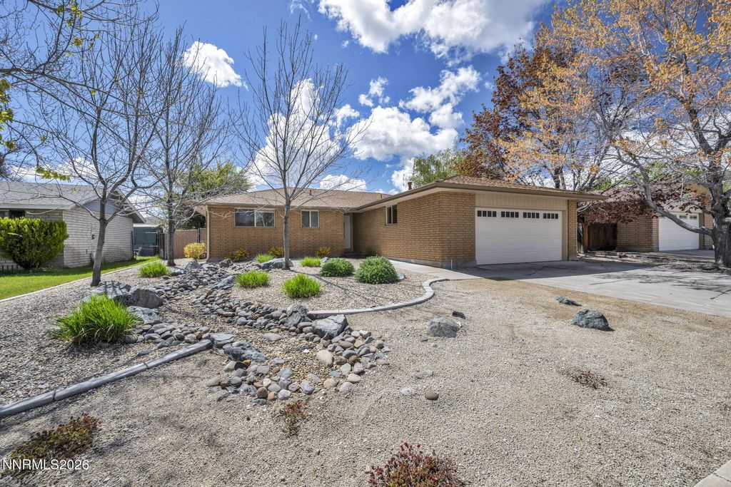 Photo of 905 W Long Street, Carson City, NV 89703 (MLS # 260004460)