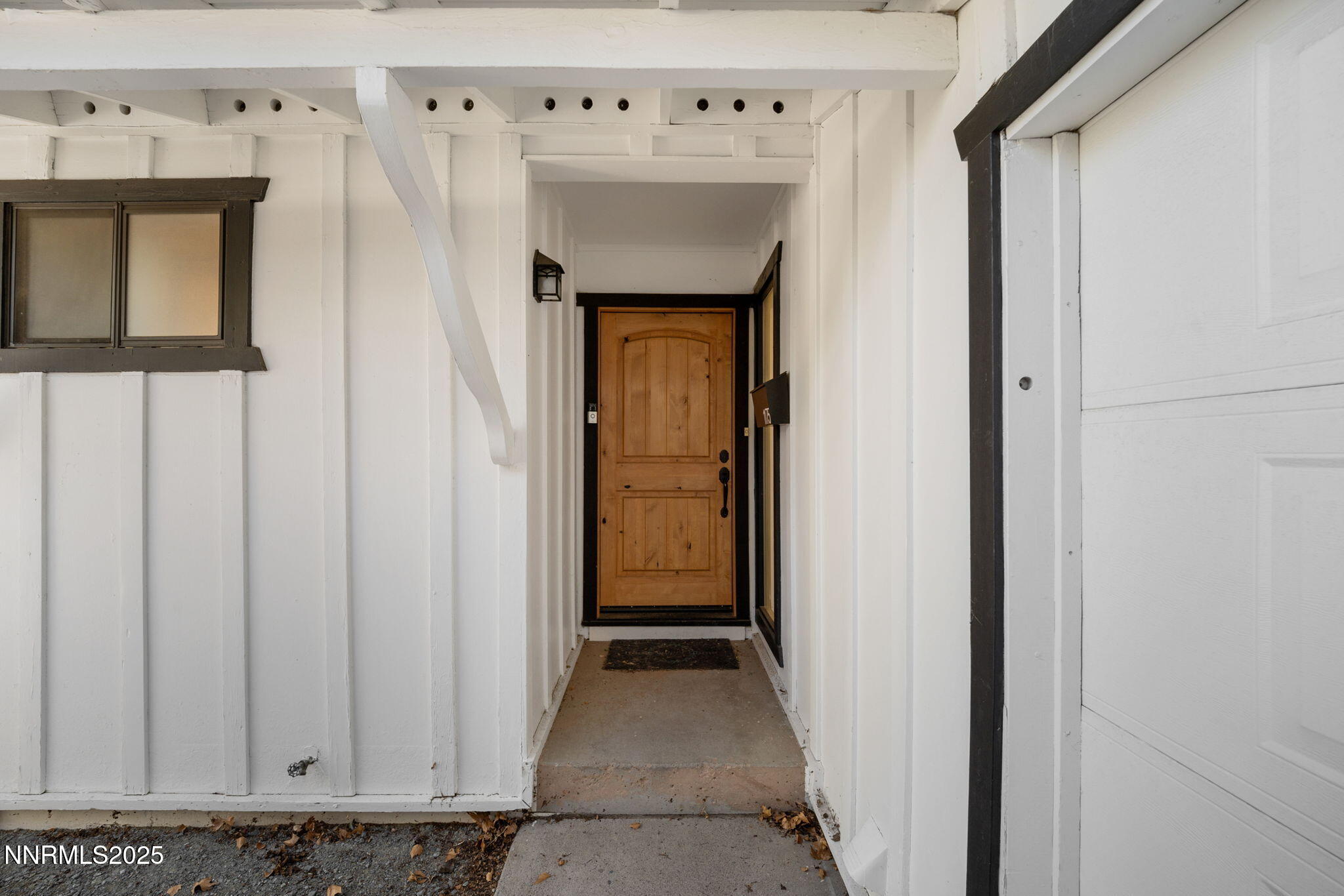 34-web-or-mls-1175 Akard Dr_-22