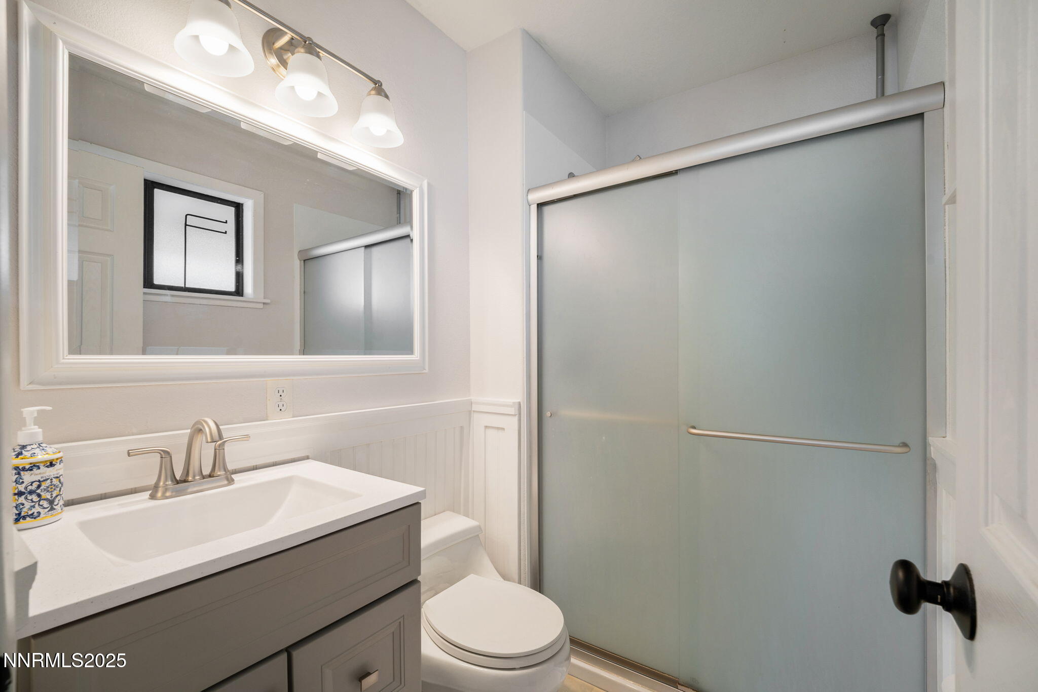 15-web-or-mls-1175 Akard Dr_-3