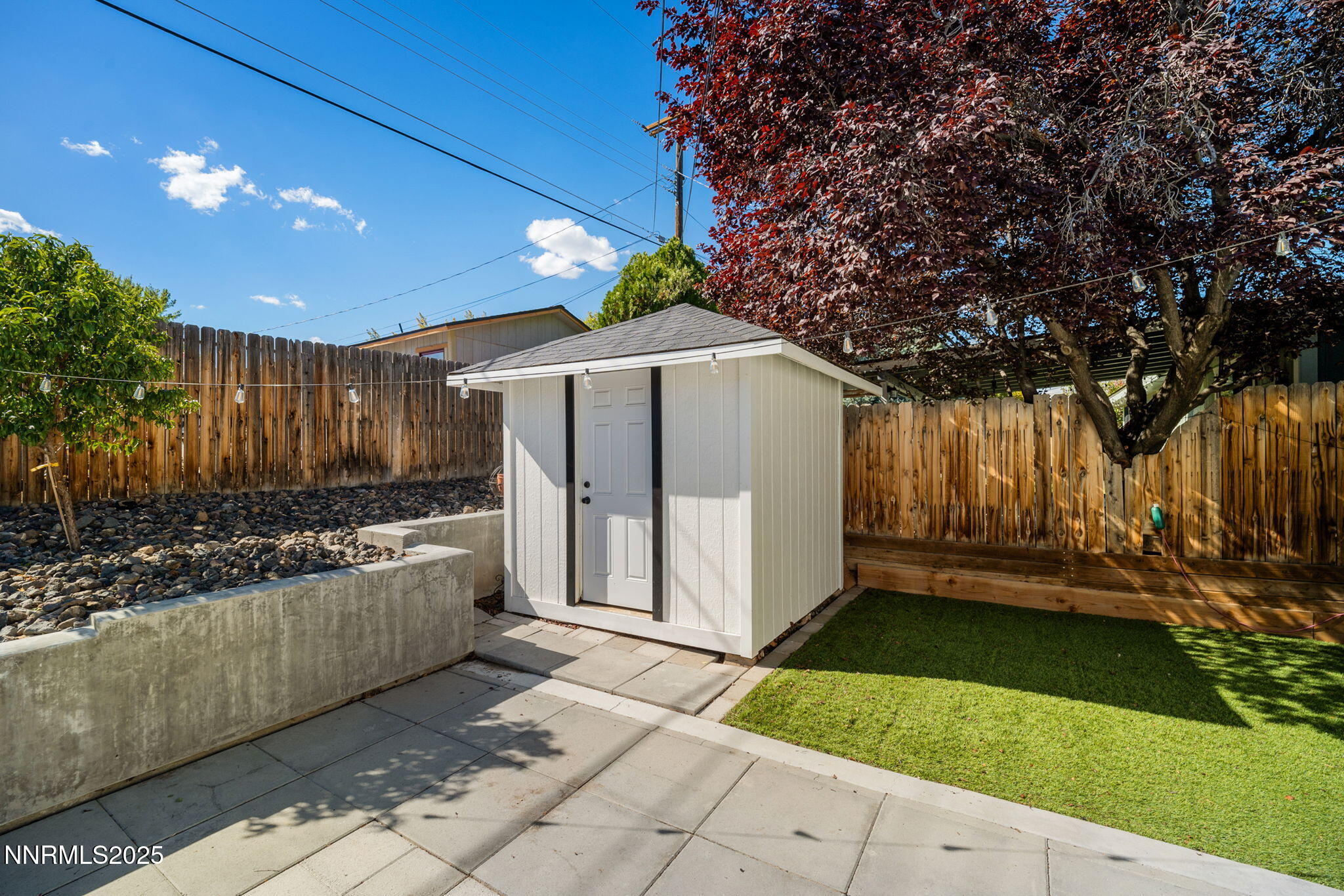 32-web-or-mls-1175 Akard Dr_-20