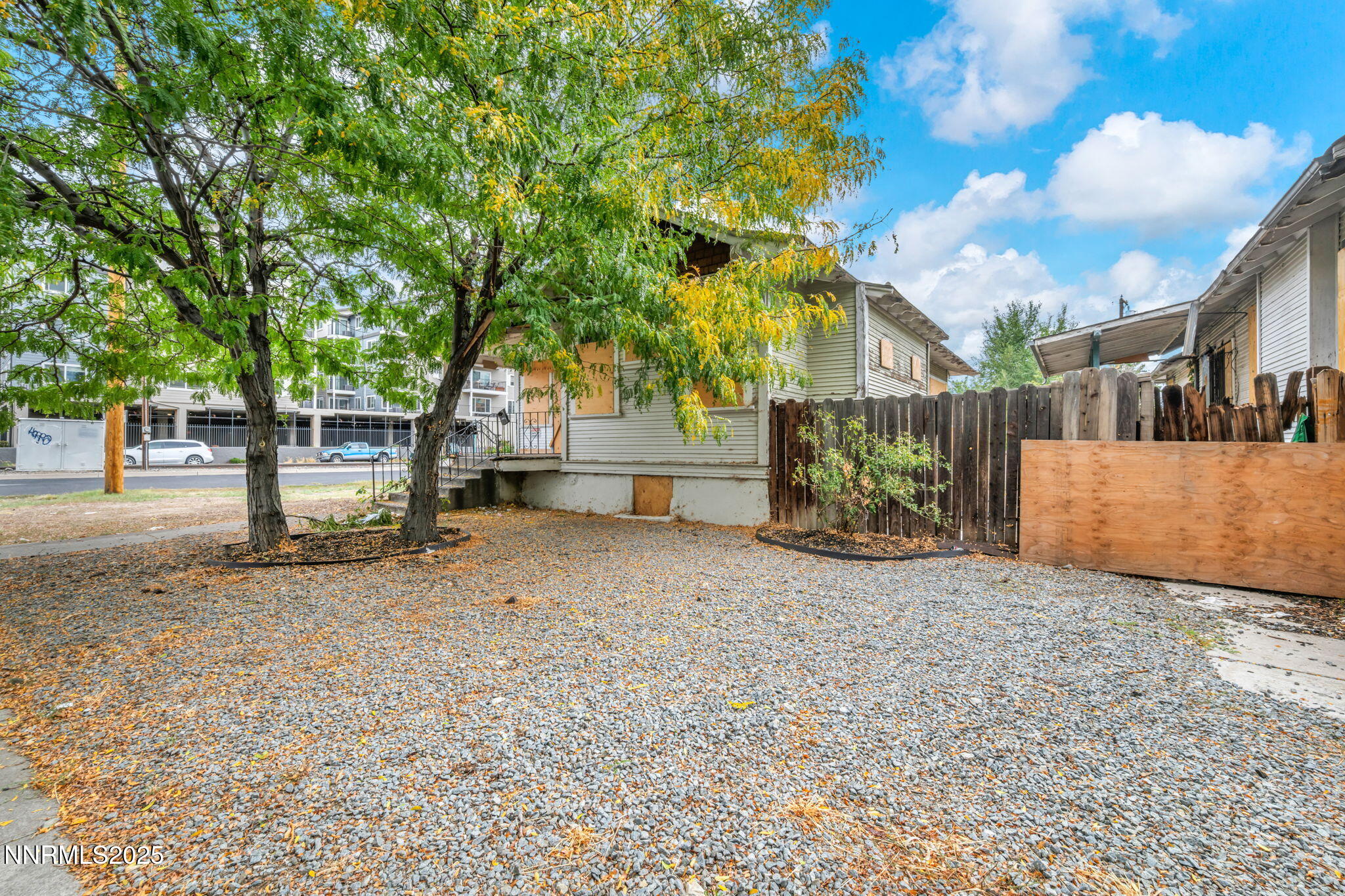 16-web-or-mls-336-e-7th-st