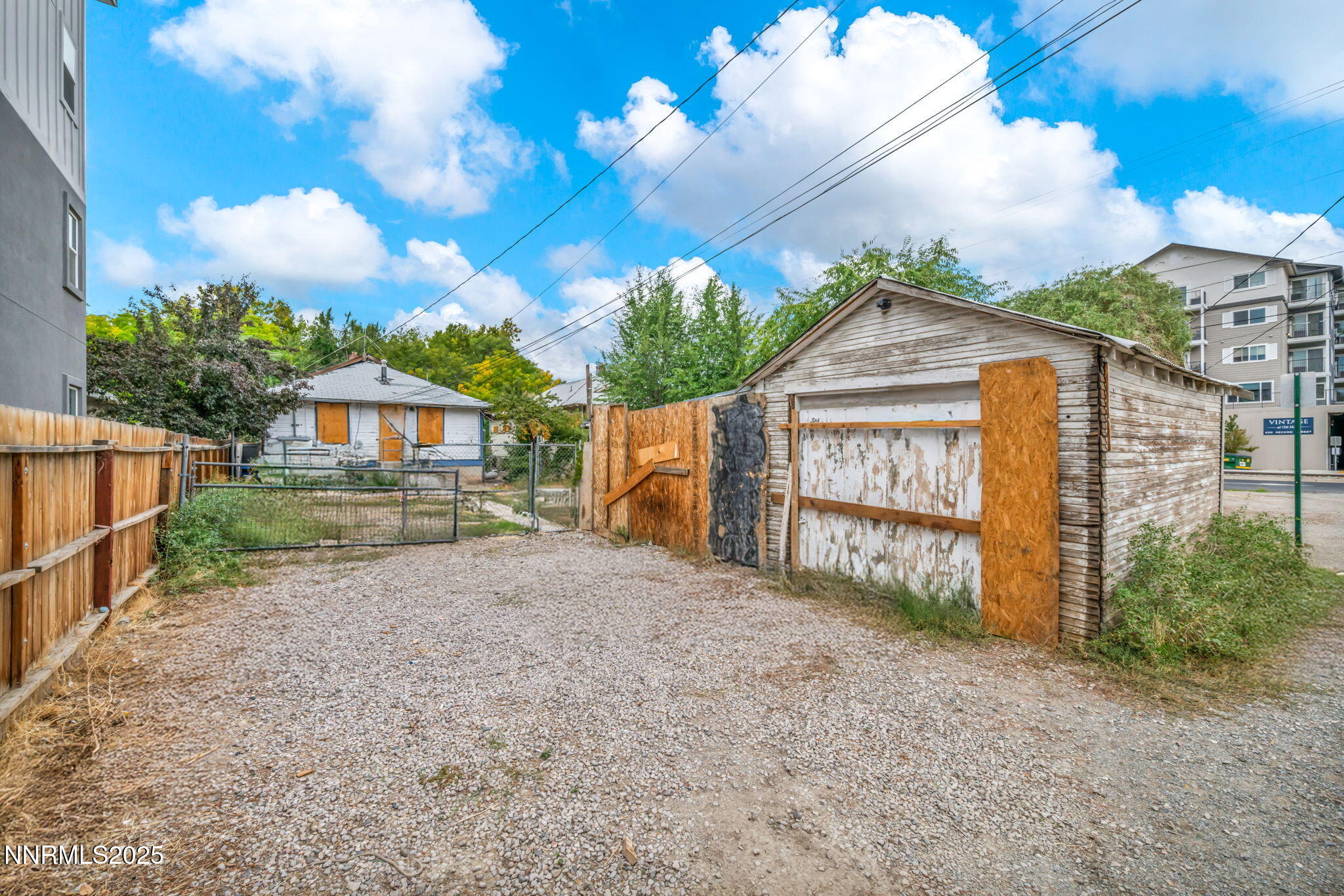 6-web-or-mls-336-e-7th-st