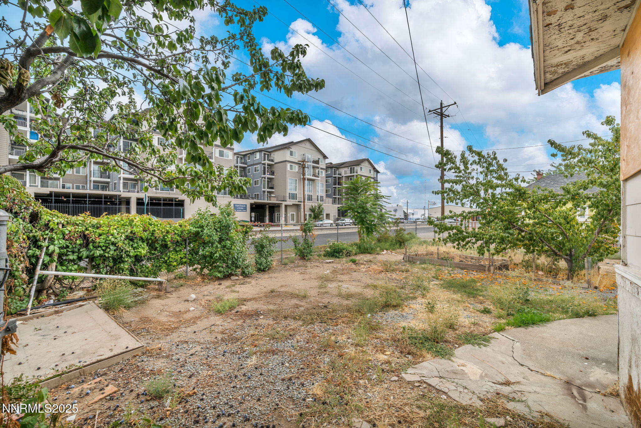 18-web-or-mls-336-e-7th-st