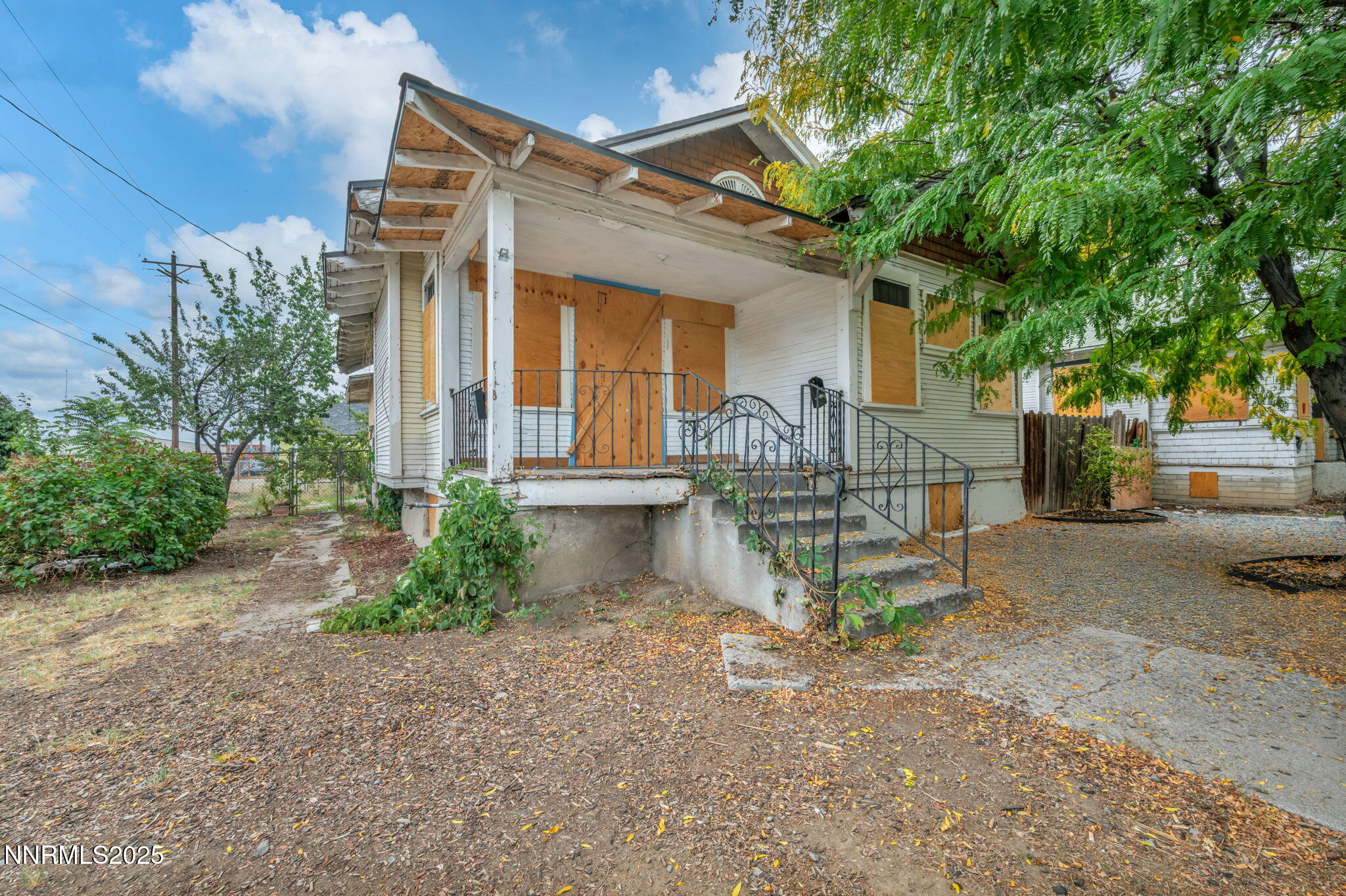13-web-or-mls-336-e-7th-st