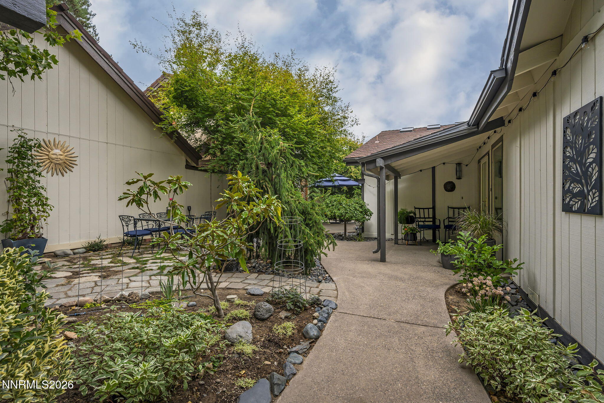500 W Riverview Circle