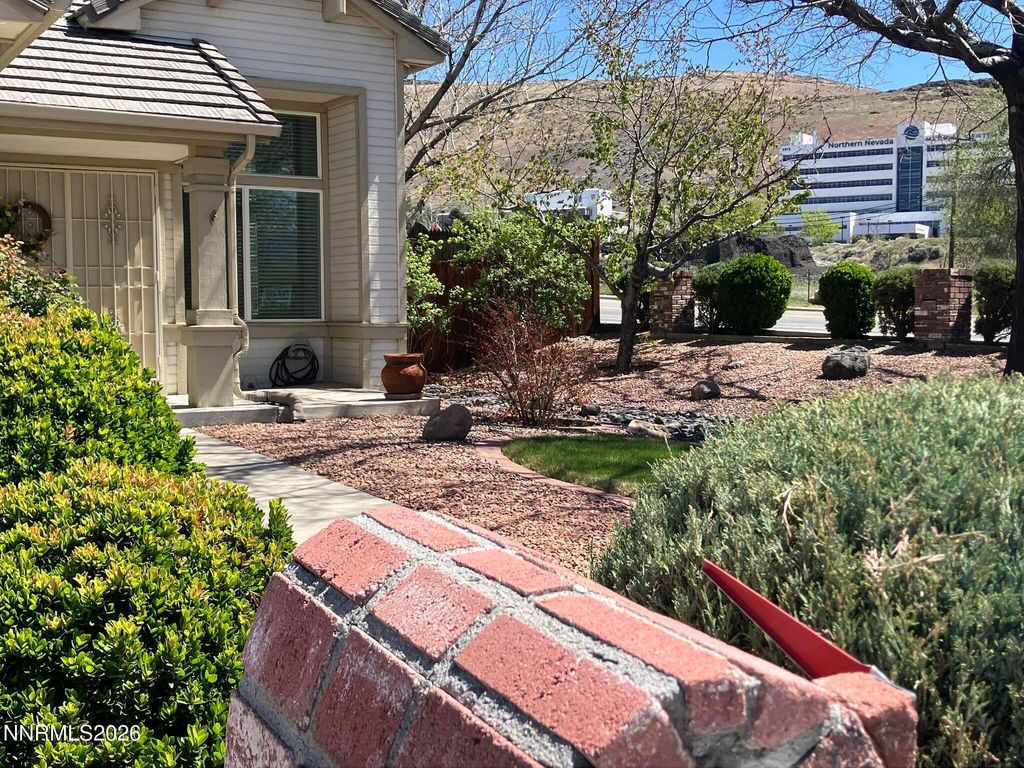 Photo of 904 Dolce Drive, Sparks, NV 89434 (MLS # 260004510)