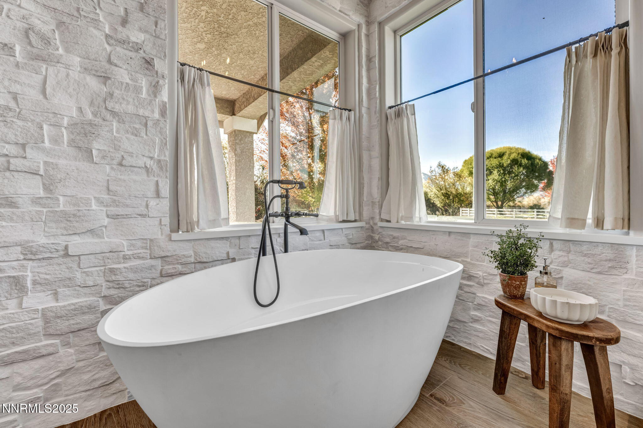 74-web-or-mls-1058-frieda-ln