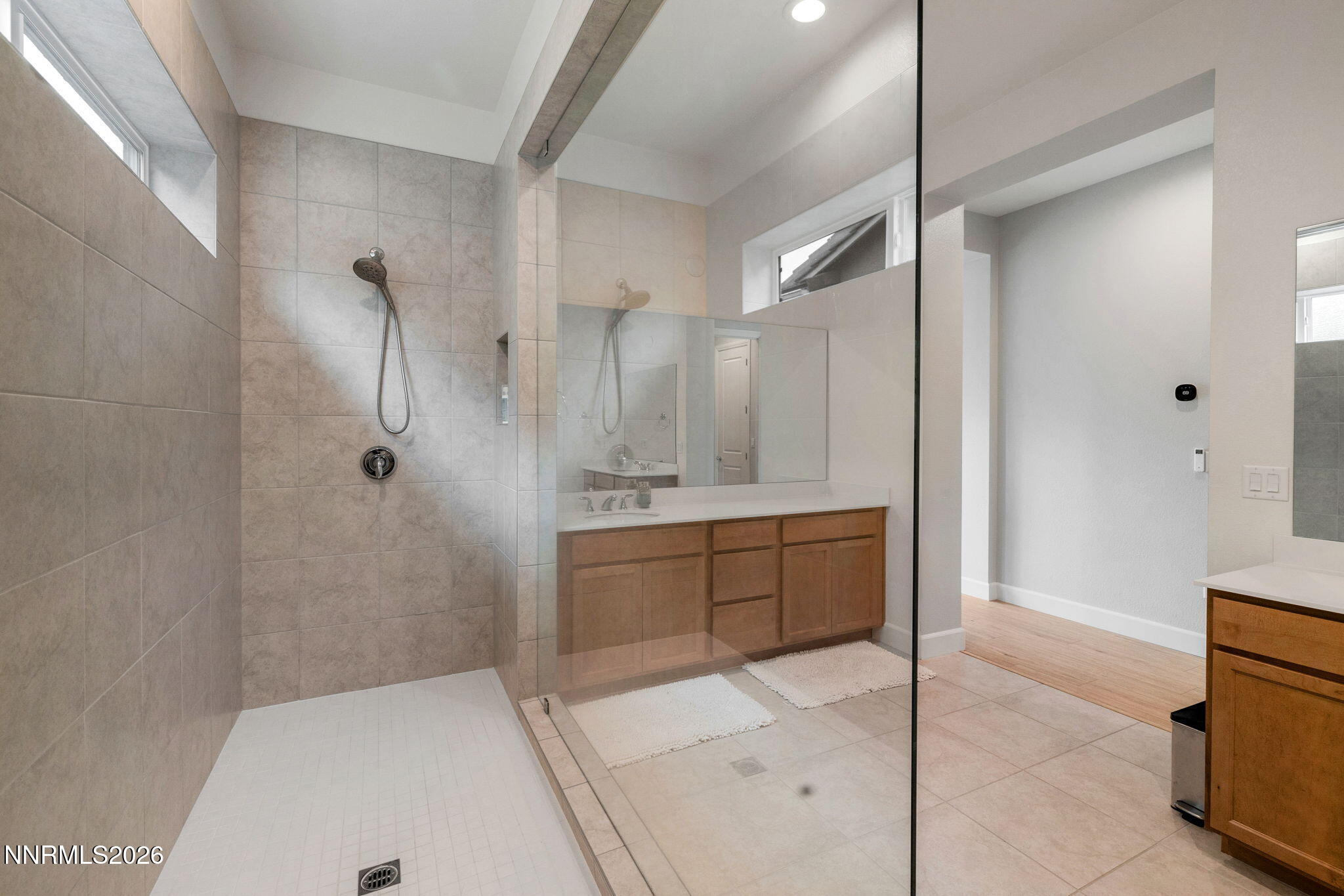 29-web-or-mls-9505 Copper Sky-30