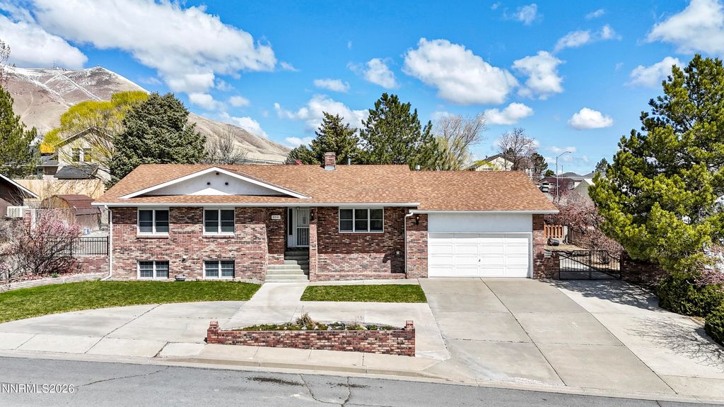 Photo of 250 W National Avenue, Winnemucca, NV 89445 (MLS # 260000708)