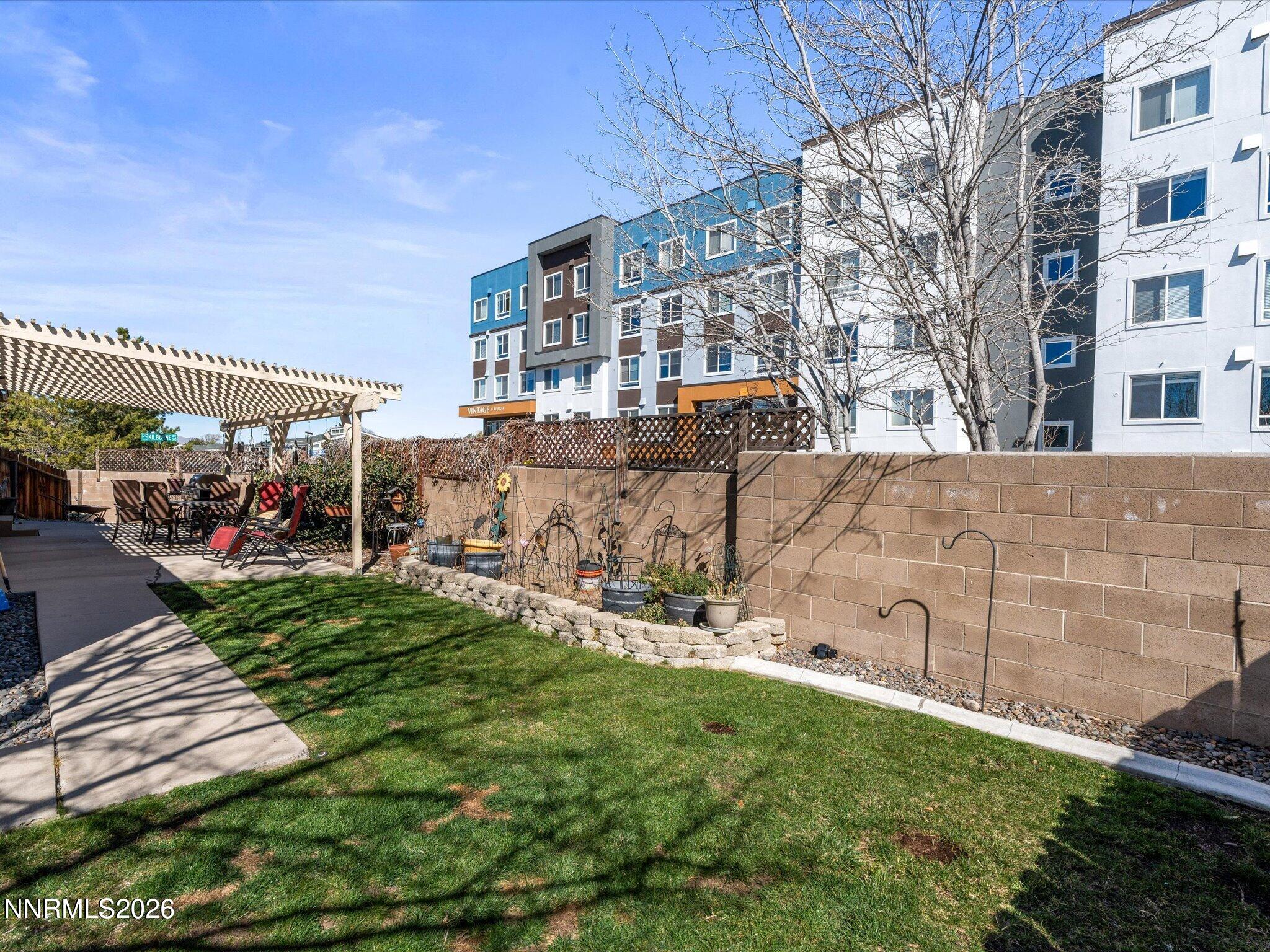 40-300 Kilborne Ave-139