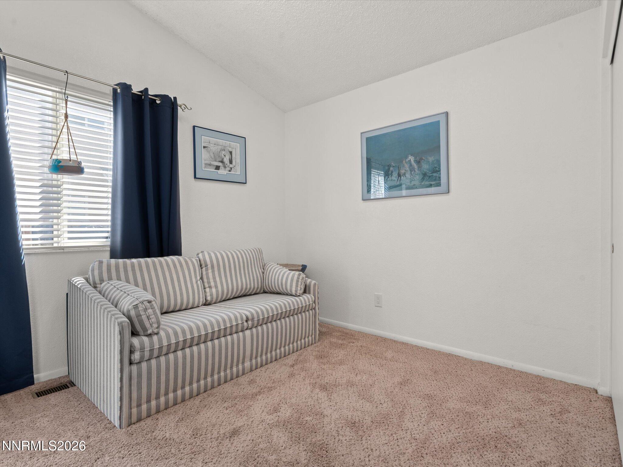 33-300 Kilborne Ave-132