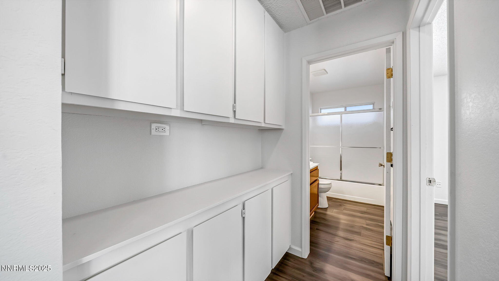 Sparks, Nevada 89434, United States, 2 Bedrooms Bedrooms, ,2 BathroomsBathrooms,Residential,Pending,188030